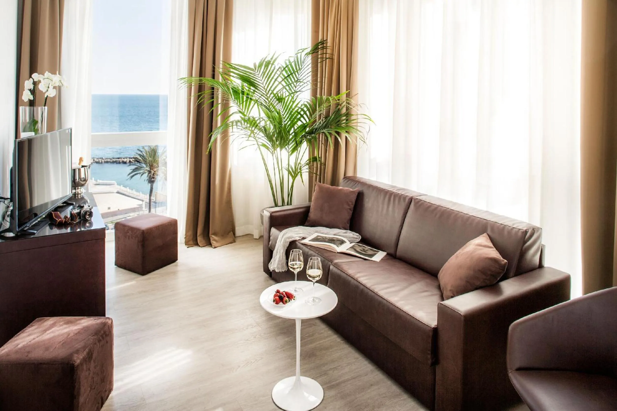 Living room in Miramare The Palace Resort