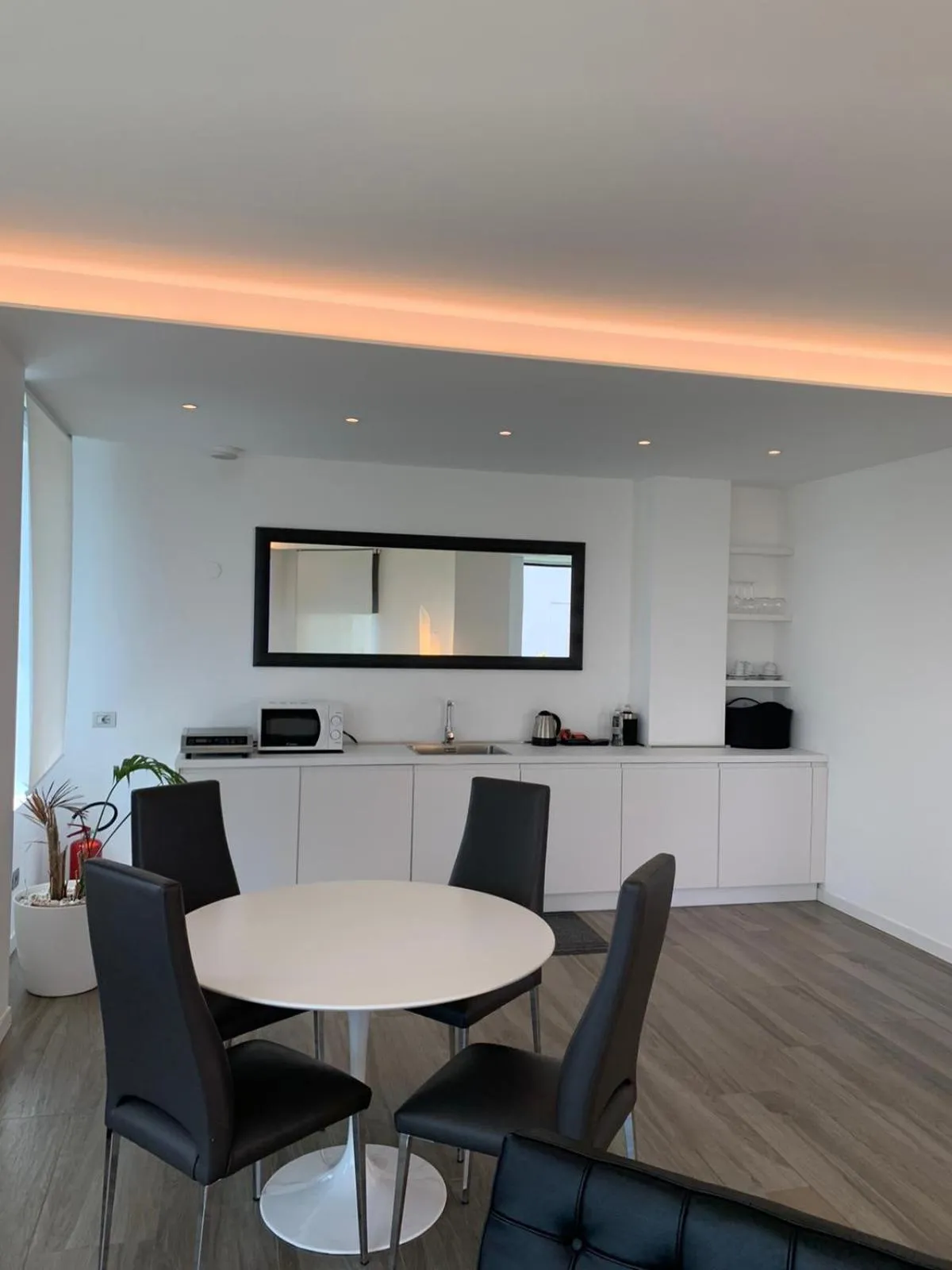 Kitchen or kitchenette in Miramare The Palace Resort