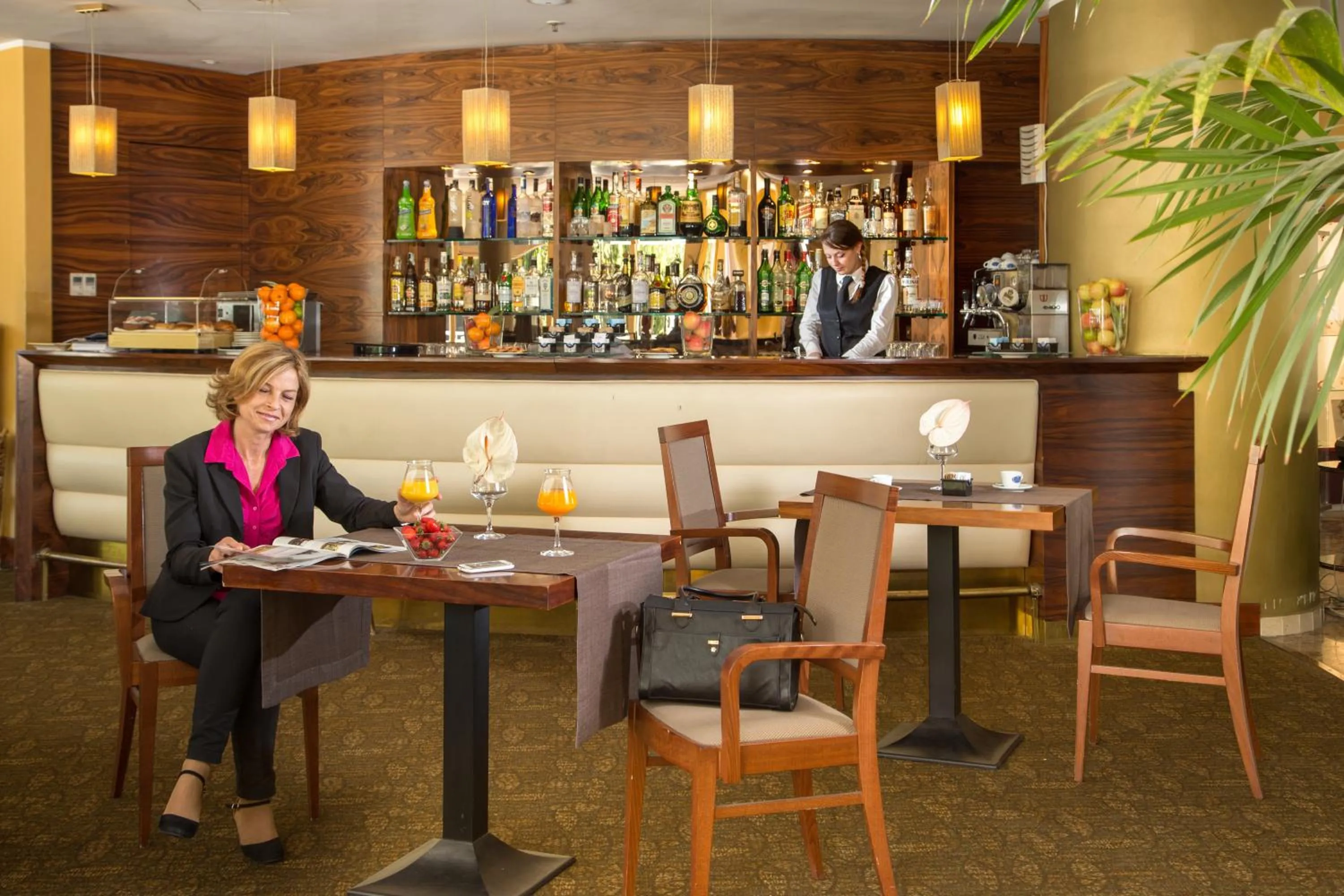 Lounge or bar in Hotel Capannelle Roma