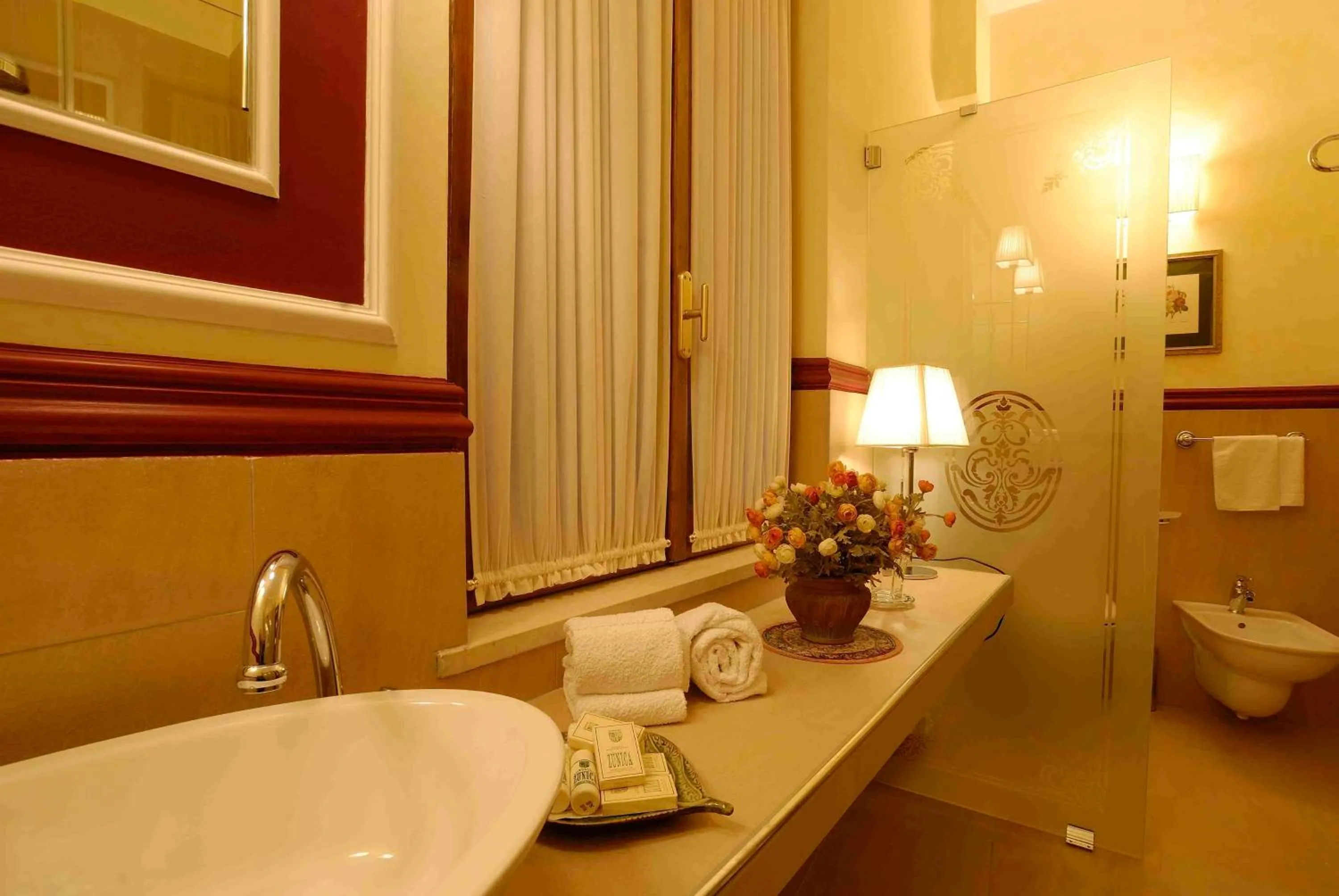 Bathroom in Zunica Ospitalità dal 1880