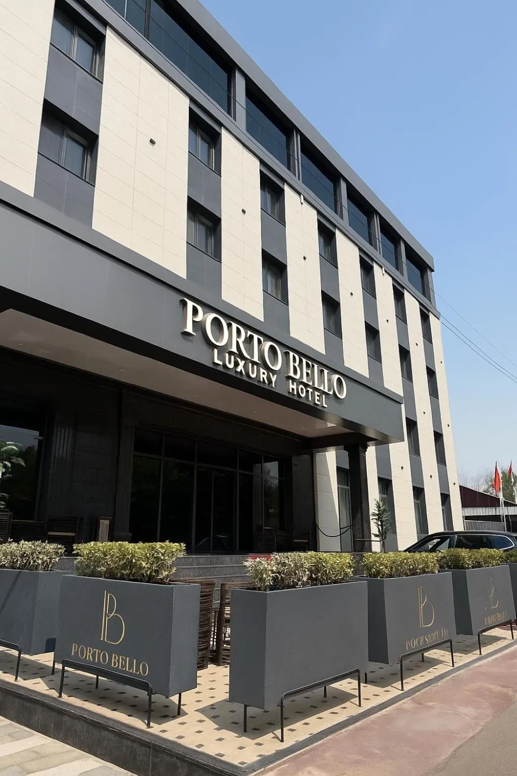 Property building in Porto Bello Hotel