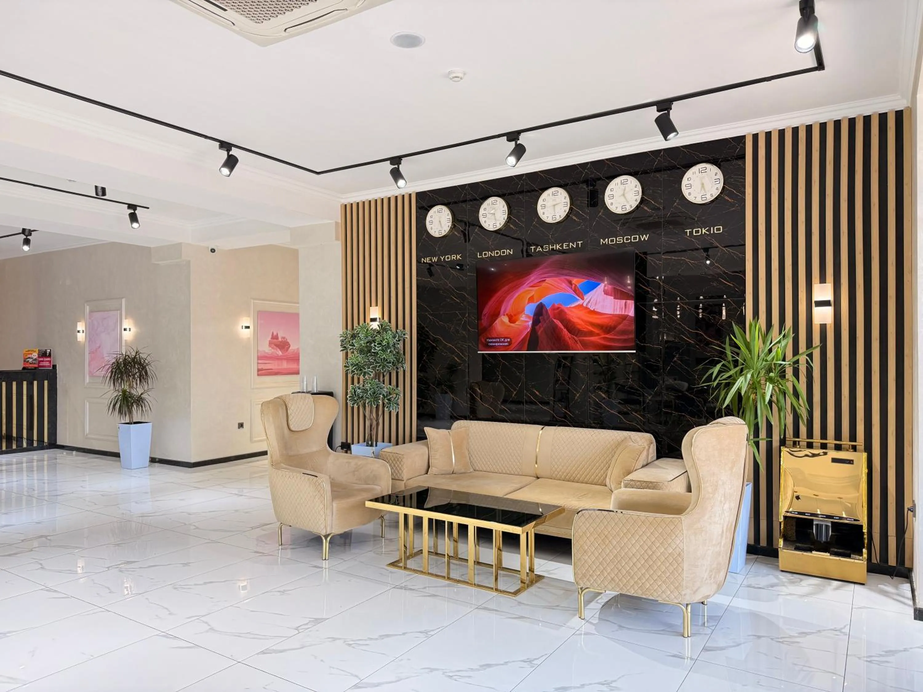 TV and multimedia in Porto Bello Hotel