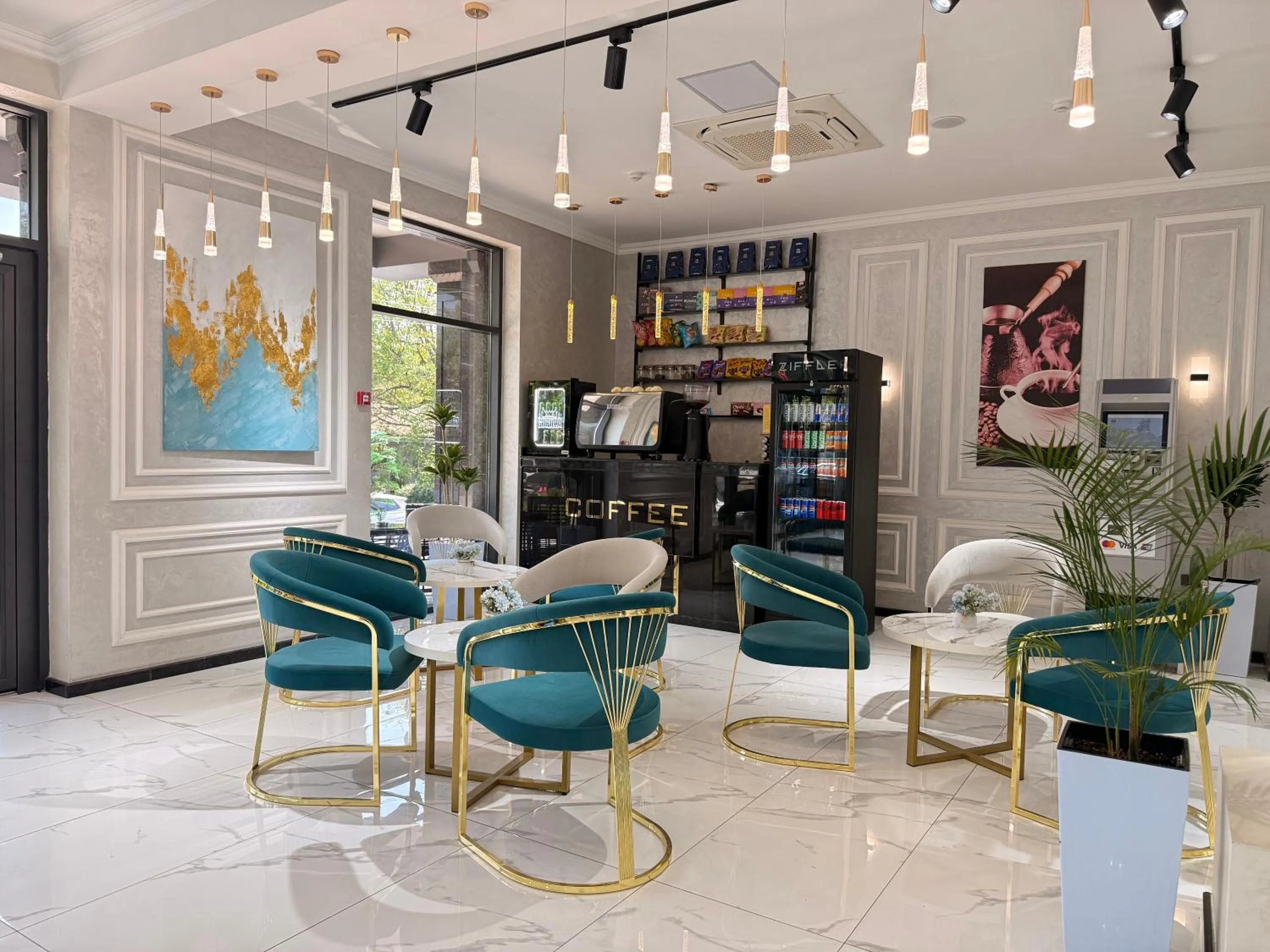 Lounge or bar in Porto Bello Hotel