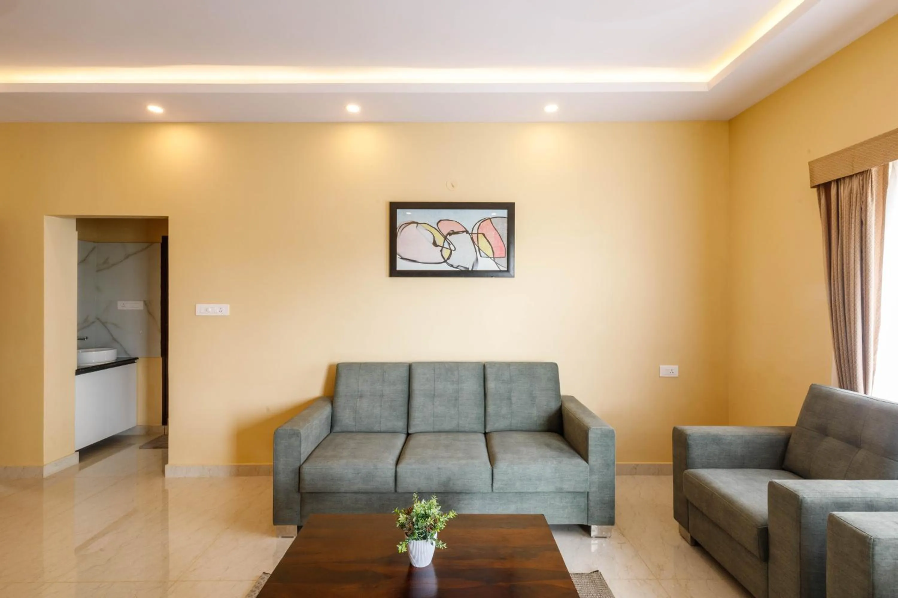 TV and multimedia in Pinnacle Serviced Apartments