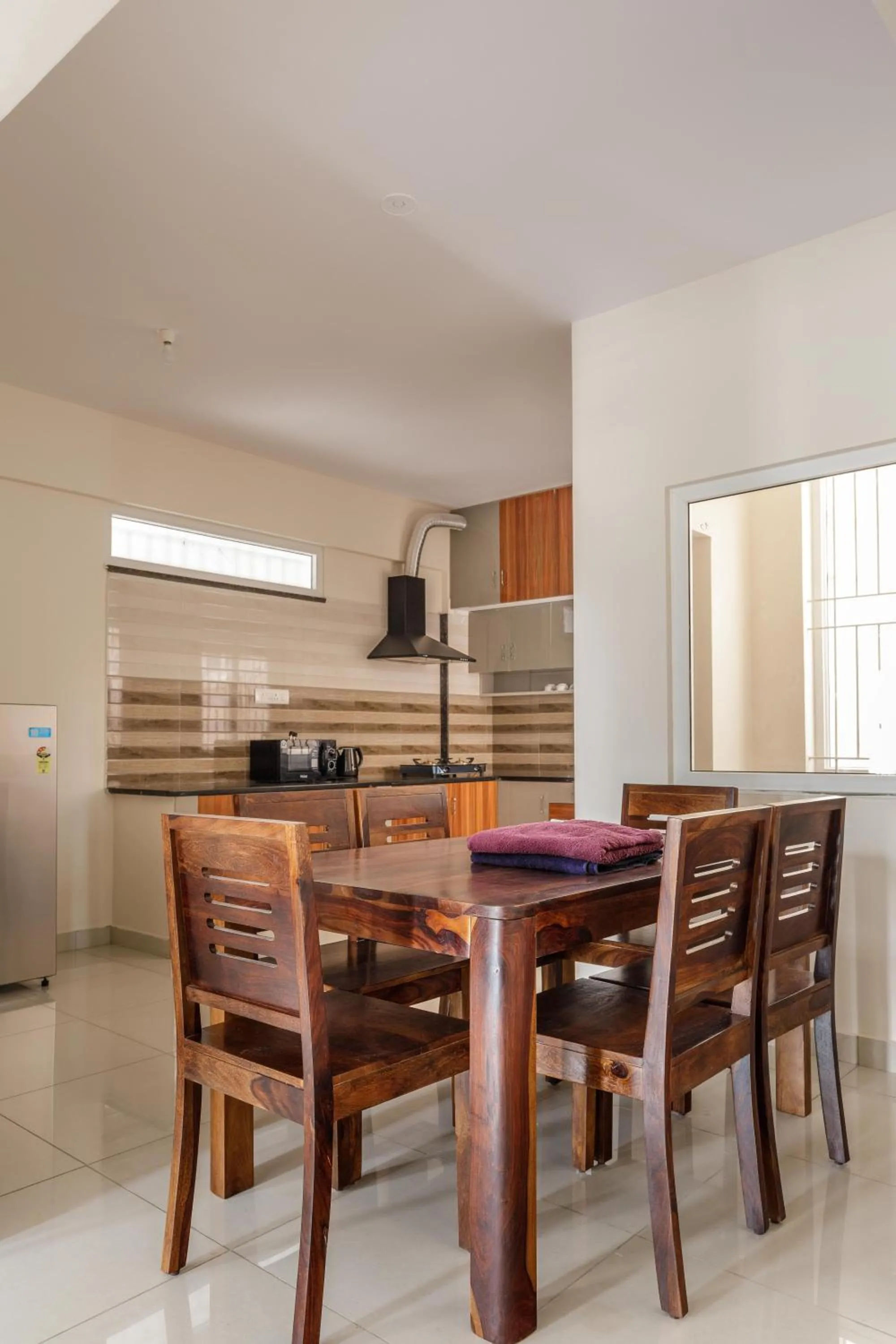 Kitchen or kitchenette in Pinnacle Serviced Apartments