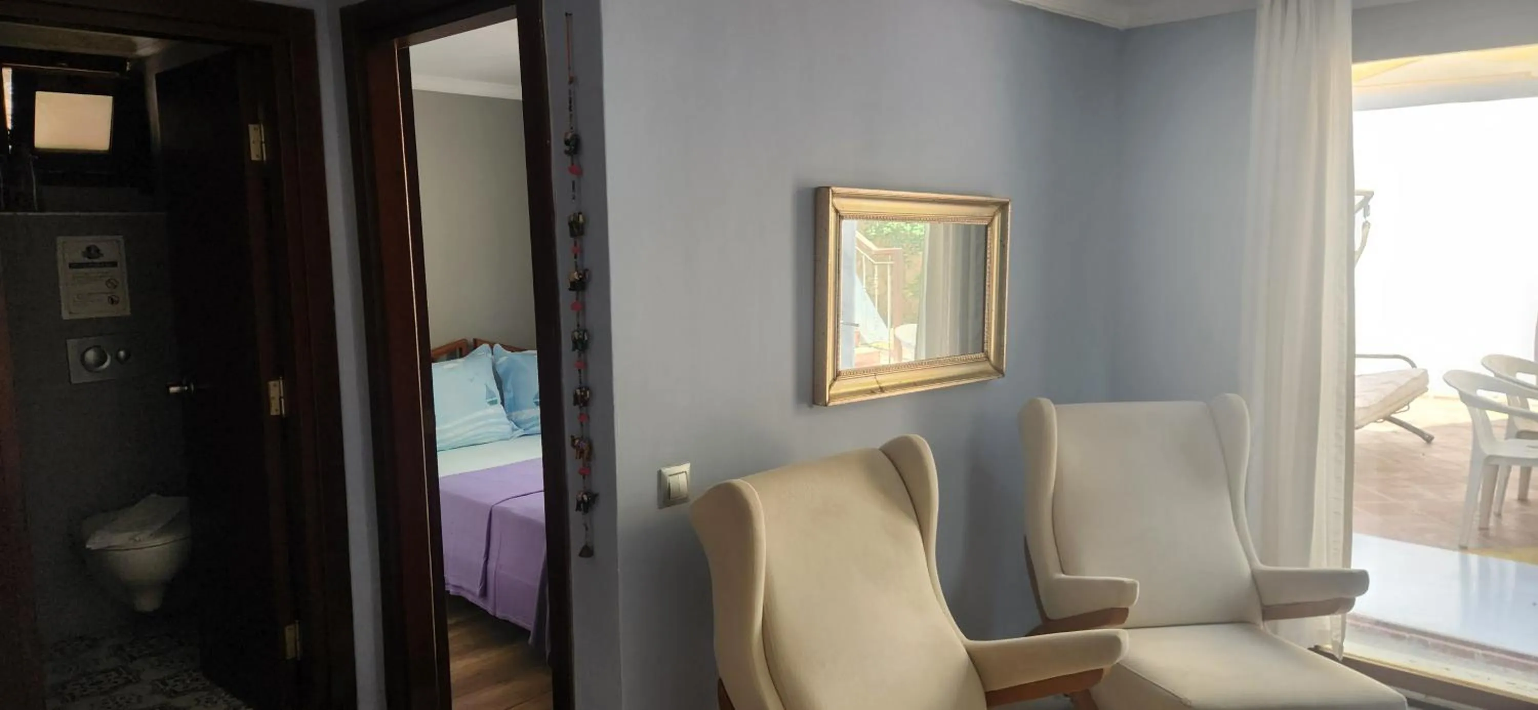 Photo of the whole room in Stone House Hotel