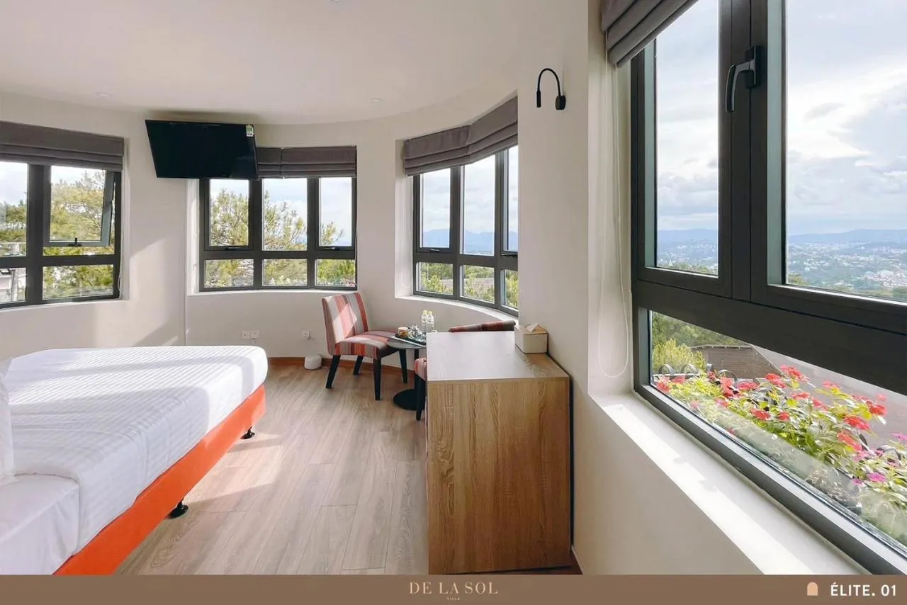 Bedroom, Bed in De La Sol Villa Dalat