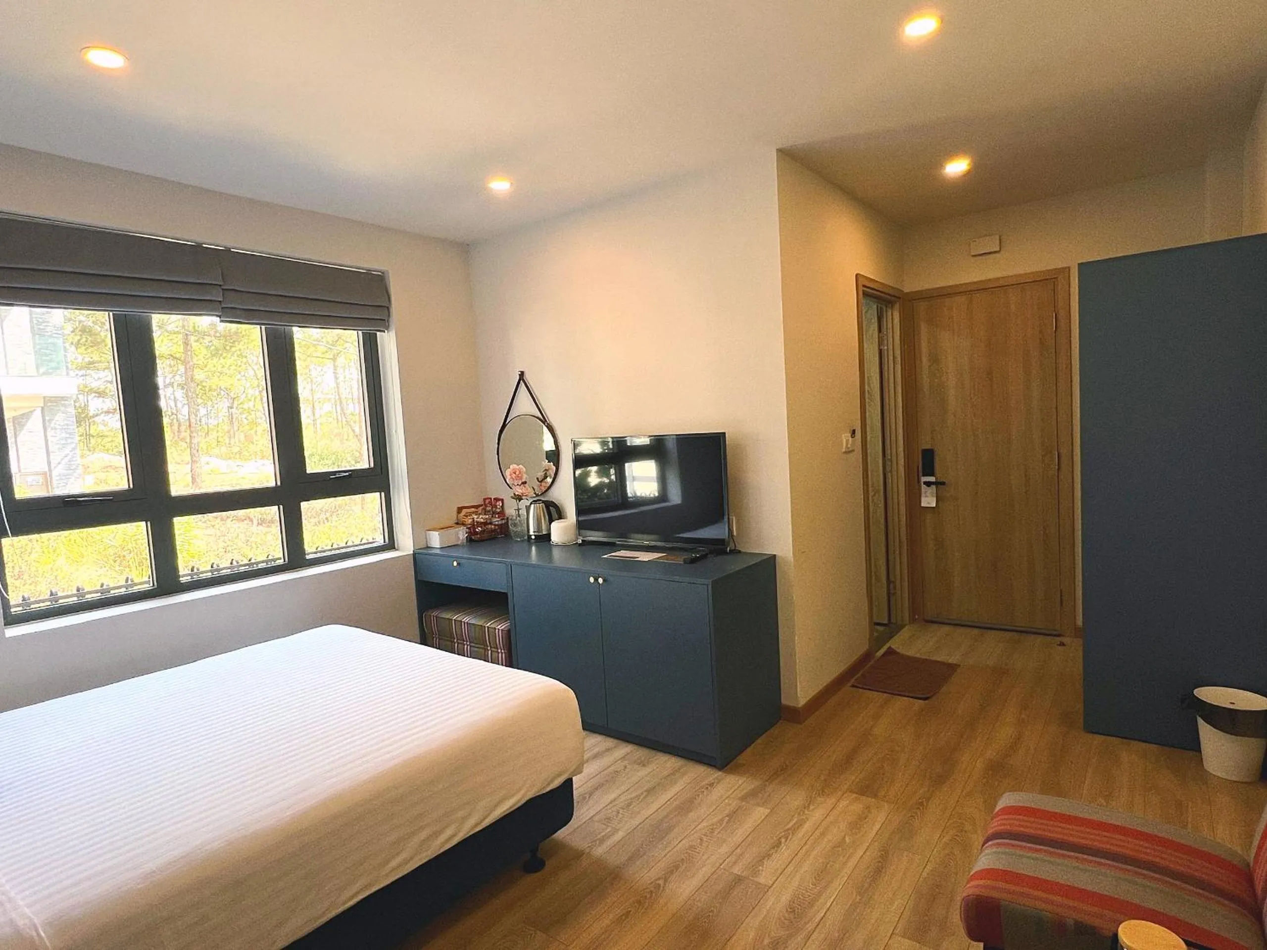 View (from property/room), Bed in De La Sol Villa Dalat