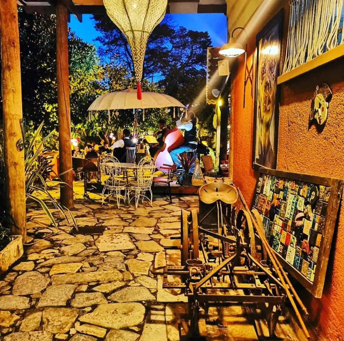 Restaurant/places to eat in istifci
