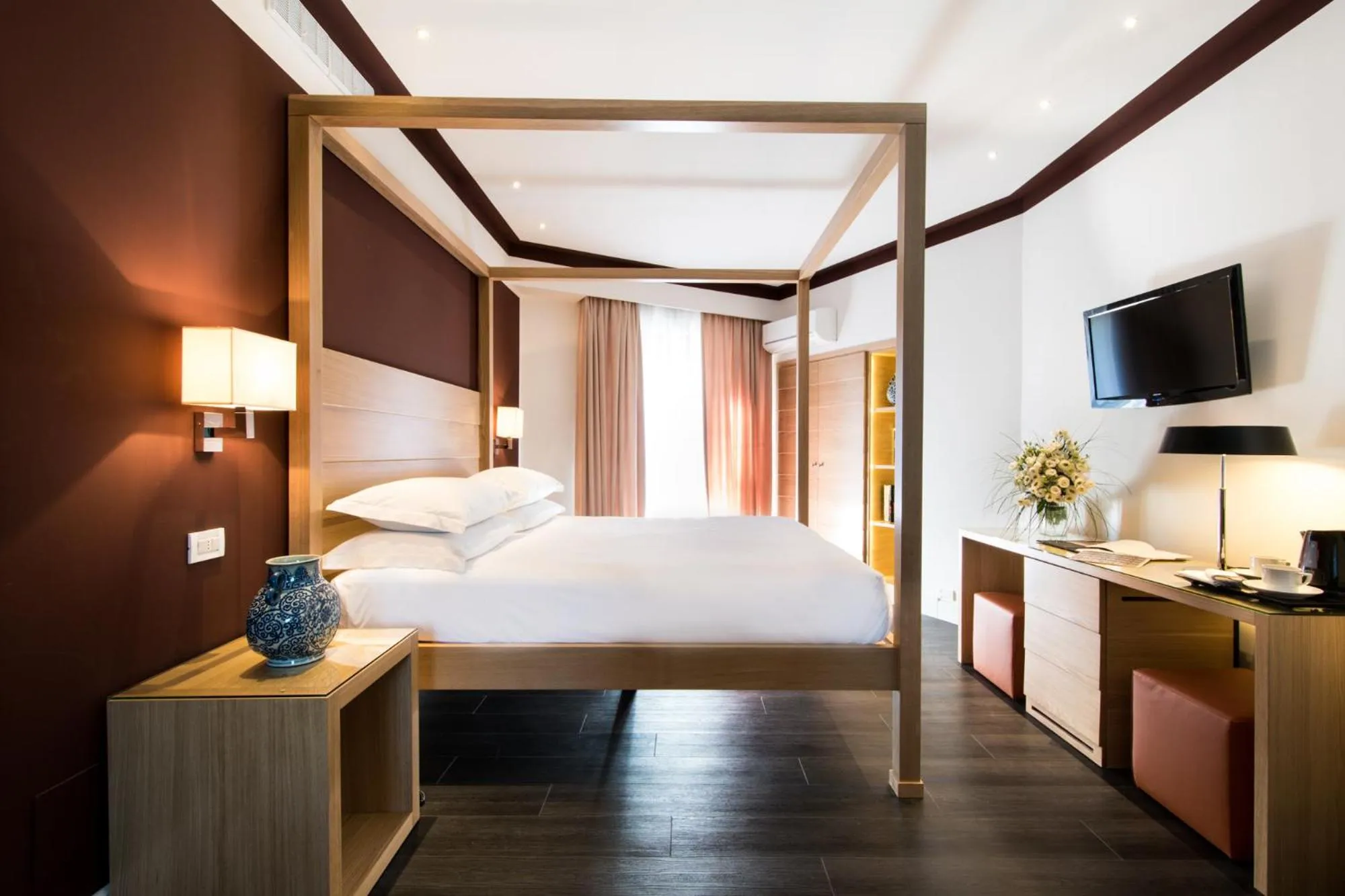 Bed in Hotel Michelangelo & Day SPA