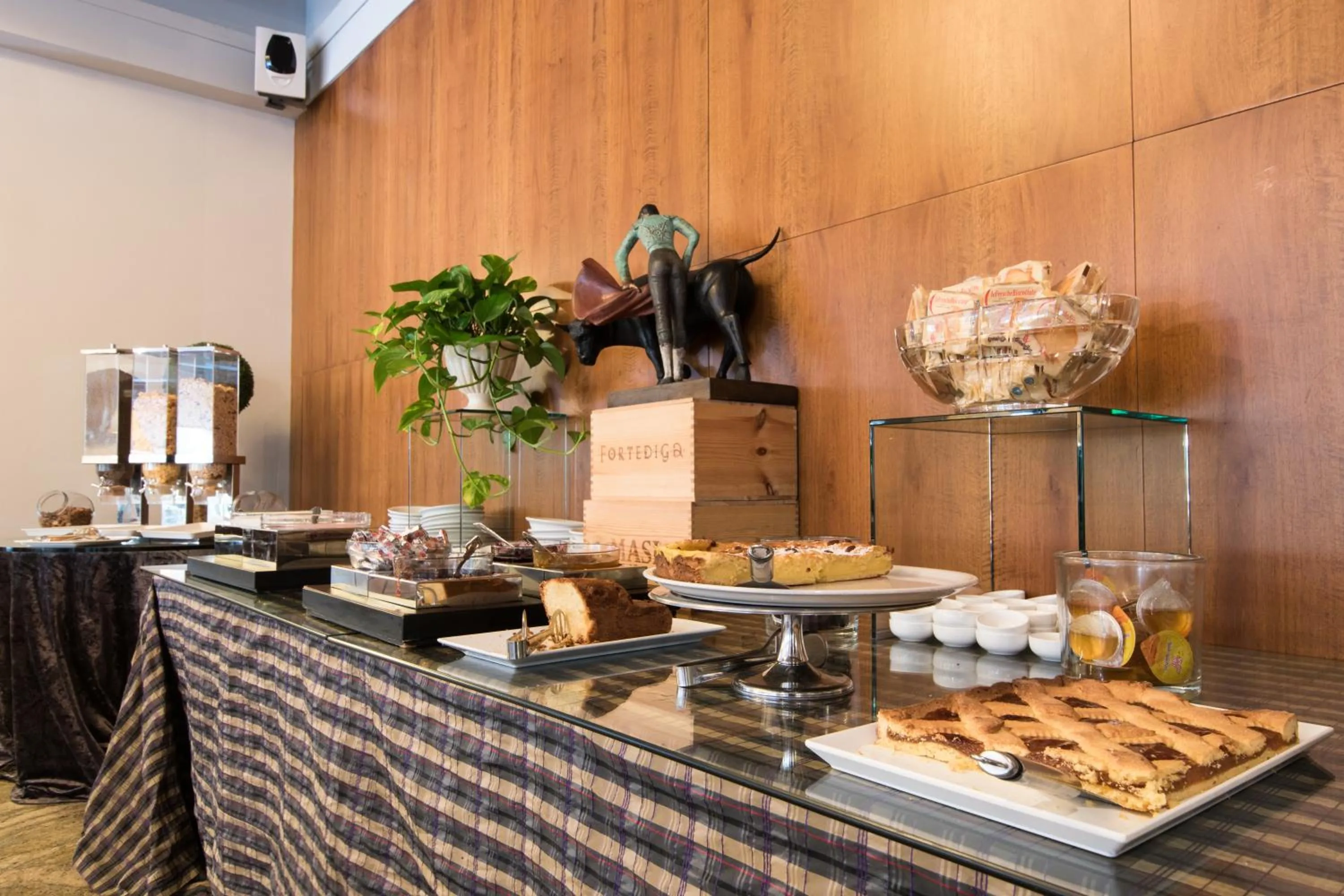 American breakfast in Hotel Michelangelo & Day SPA