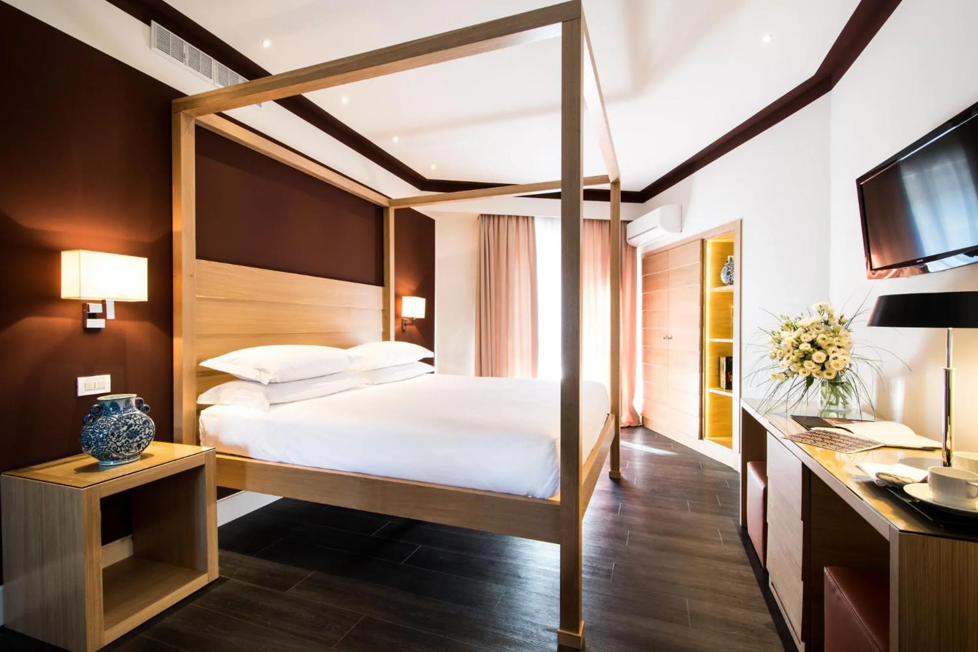 Photo of the whole room, Bed in Hotel Michelangelo & Day SPA