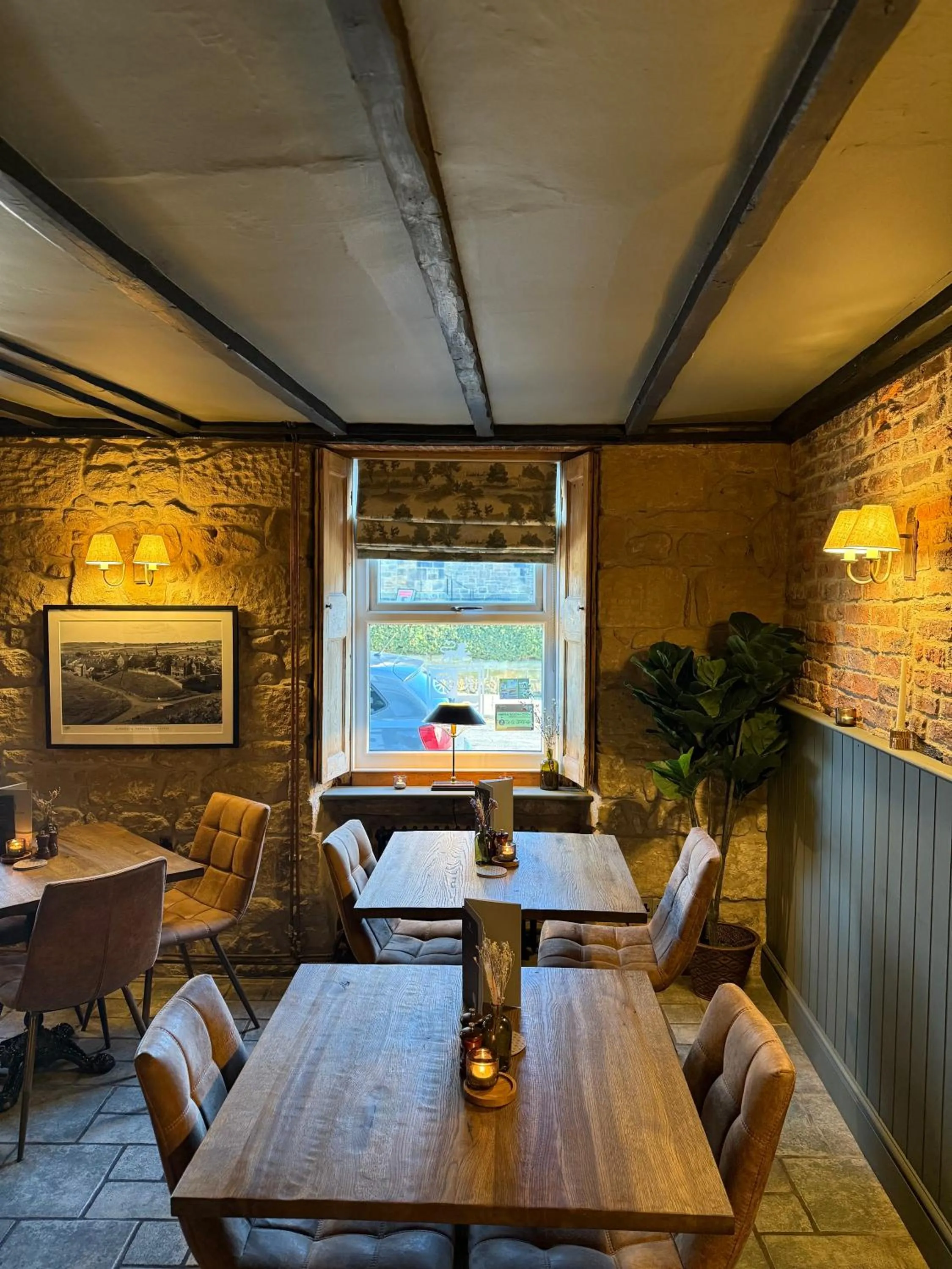 Dining area in The Red Lion Inn Alnmouth