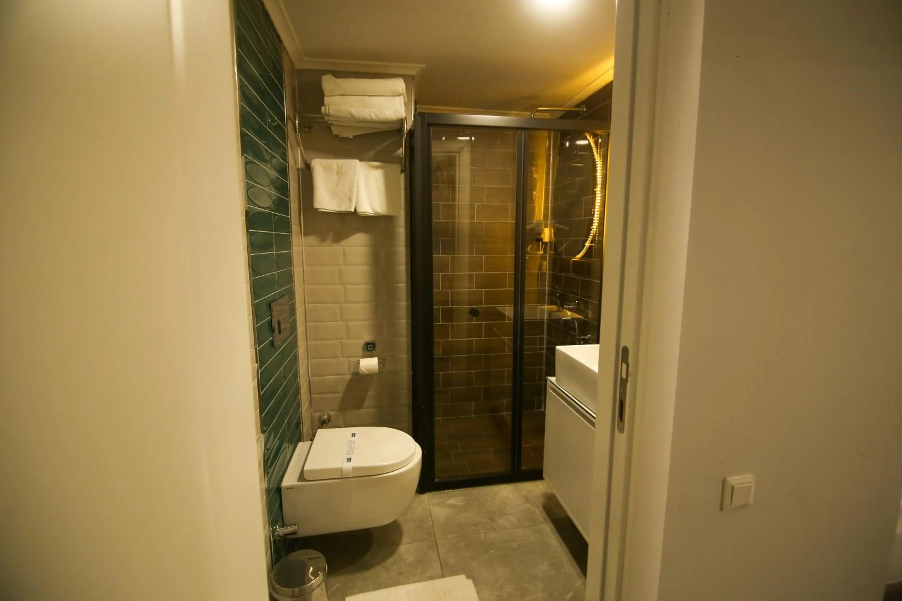 Bathroom in ÇEVİK PALACE HOTEL