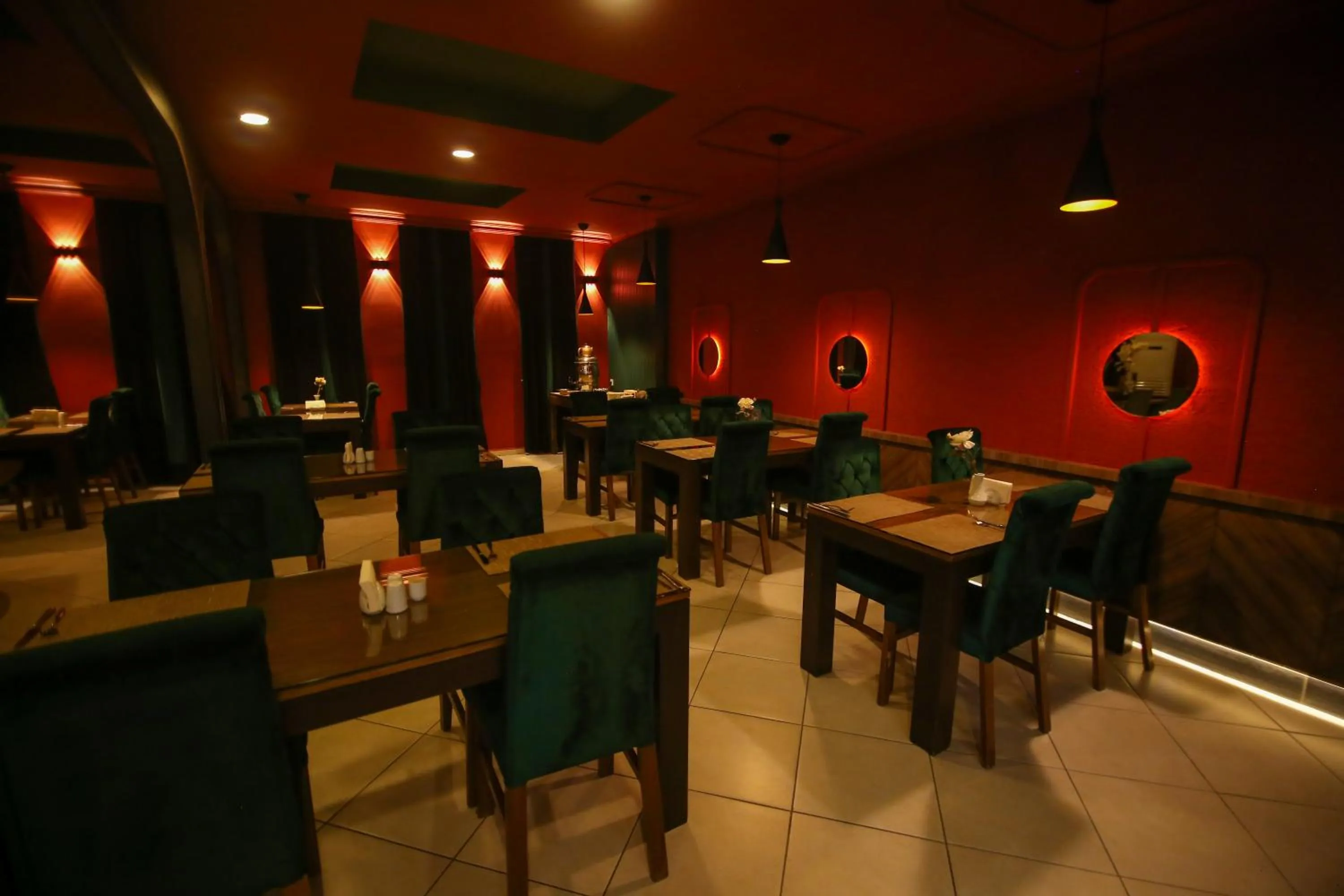 Restaurant/places to eat in ÇEVİK PALACE HOTEL