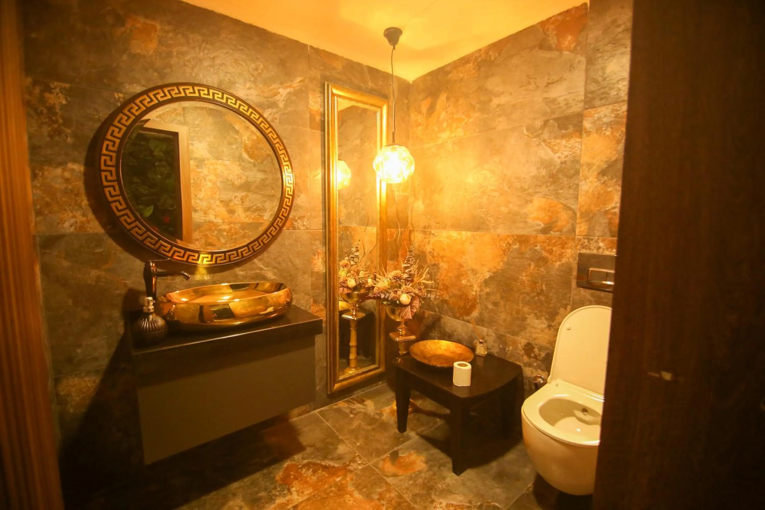 Bathroom in ÇEVİK PALACE HOTEL