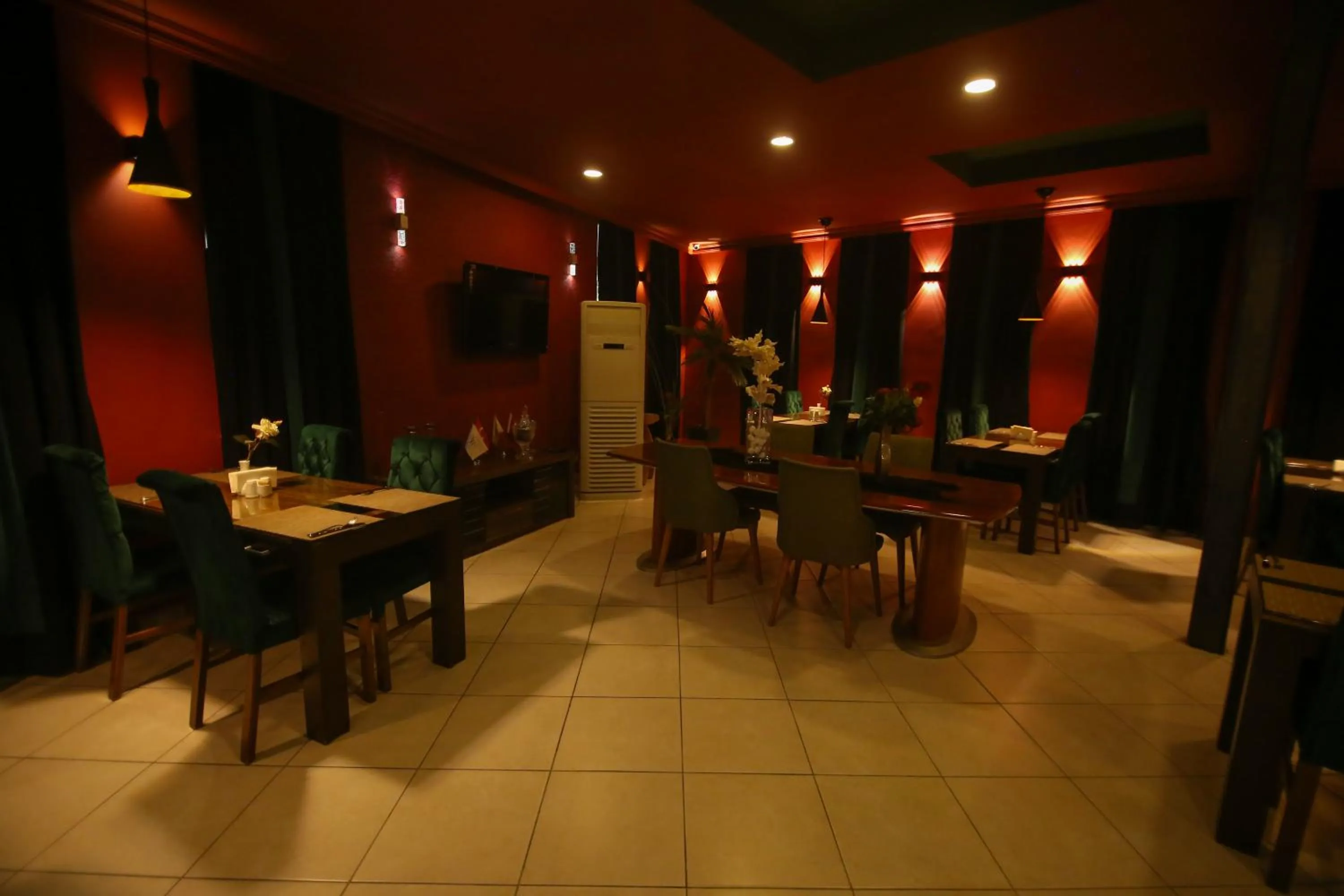 Restaurant/places to eat in ÇEVİK PALACE HOTEL