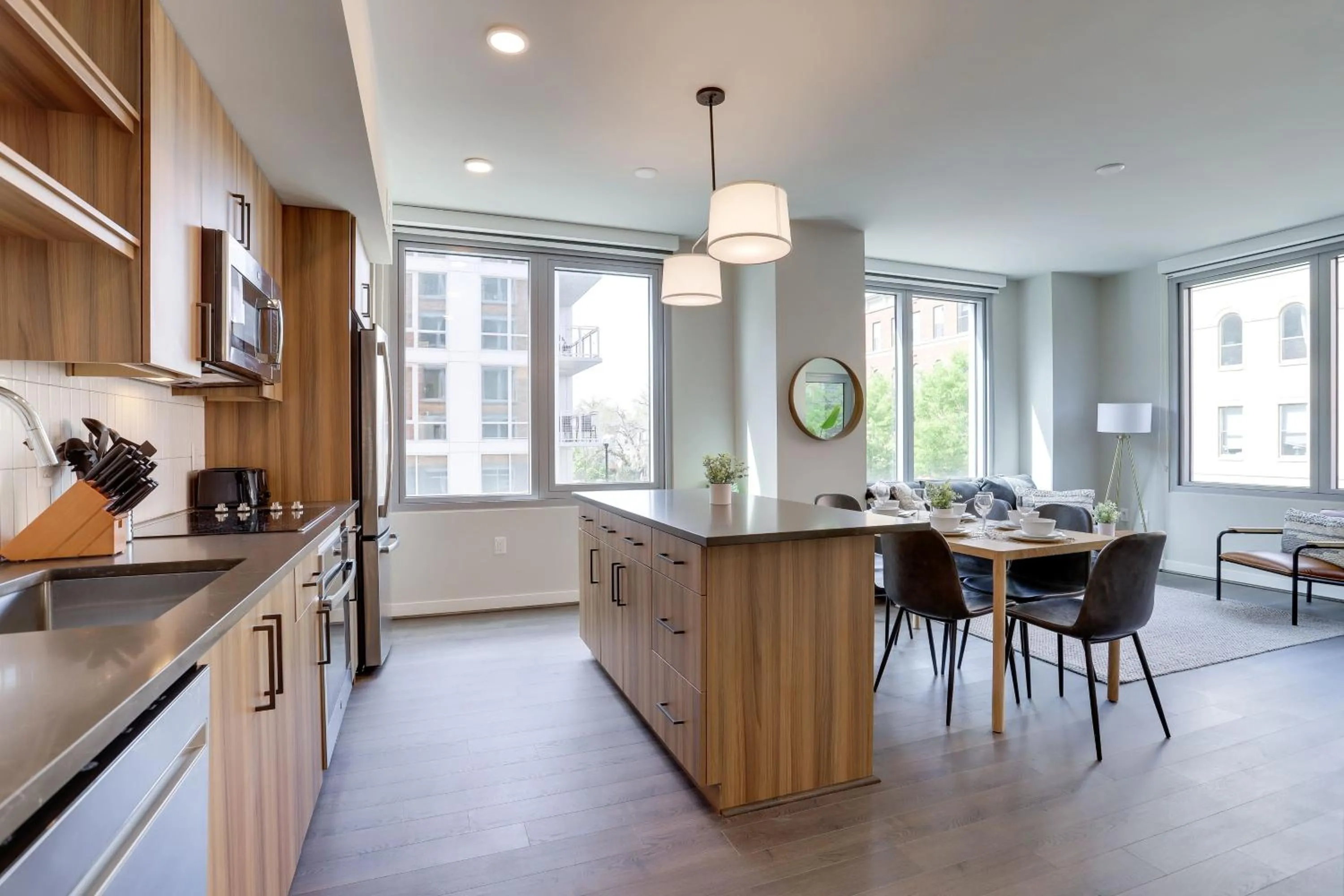 kitchen in Stylish Condo at Clarendon with Rooftop Views