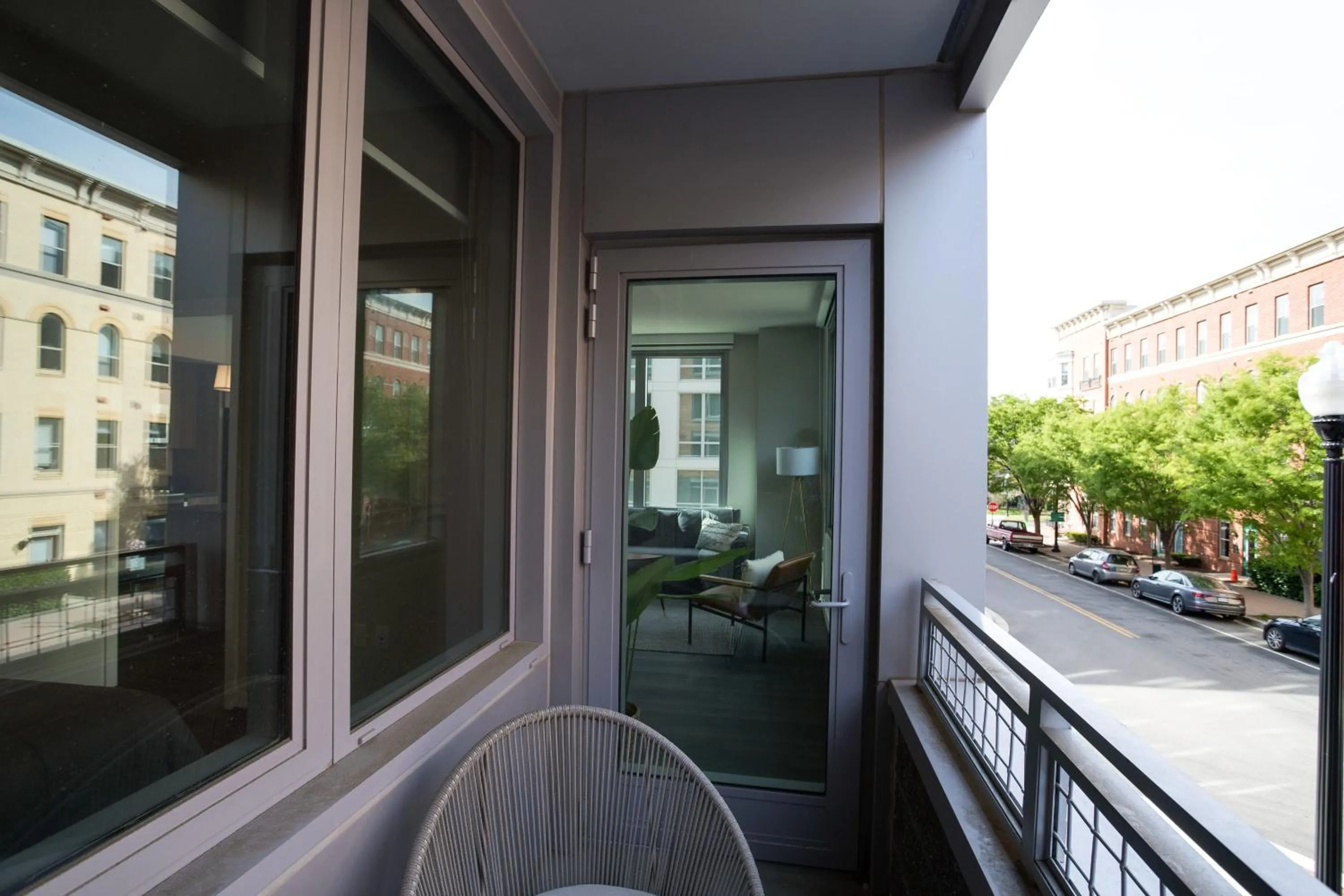 Balcony/Terrace in Stylish Condo at Clarendon with Rooftop Views