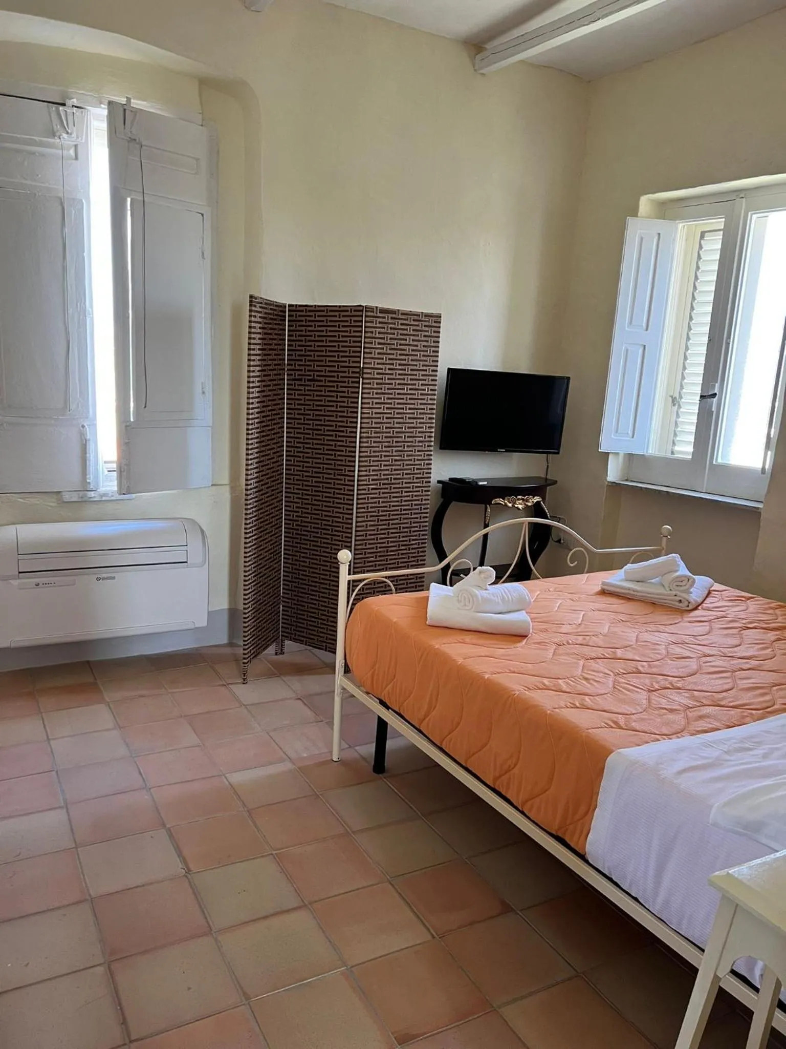TV and multimedia, Bed in Palazzo Porta