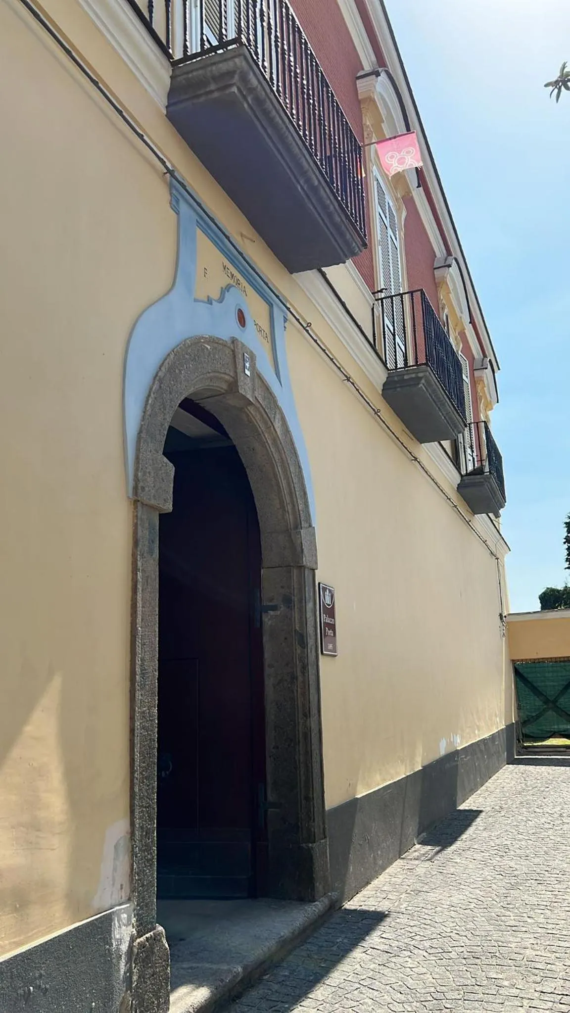 Property building in Palazzo Porta