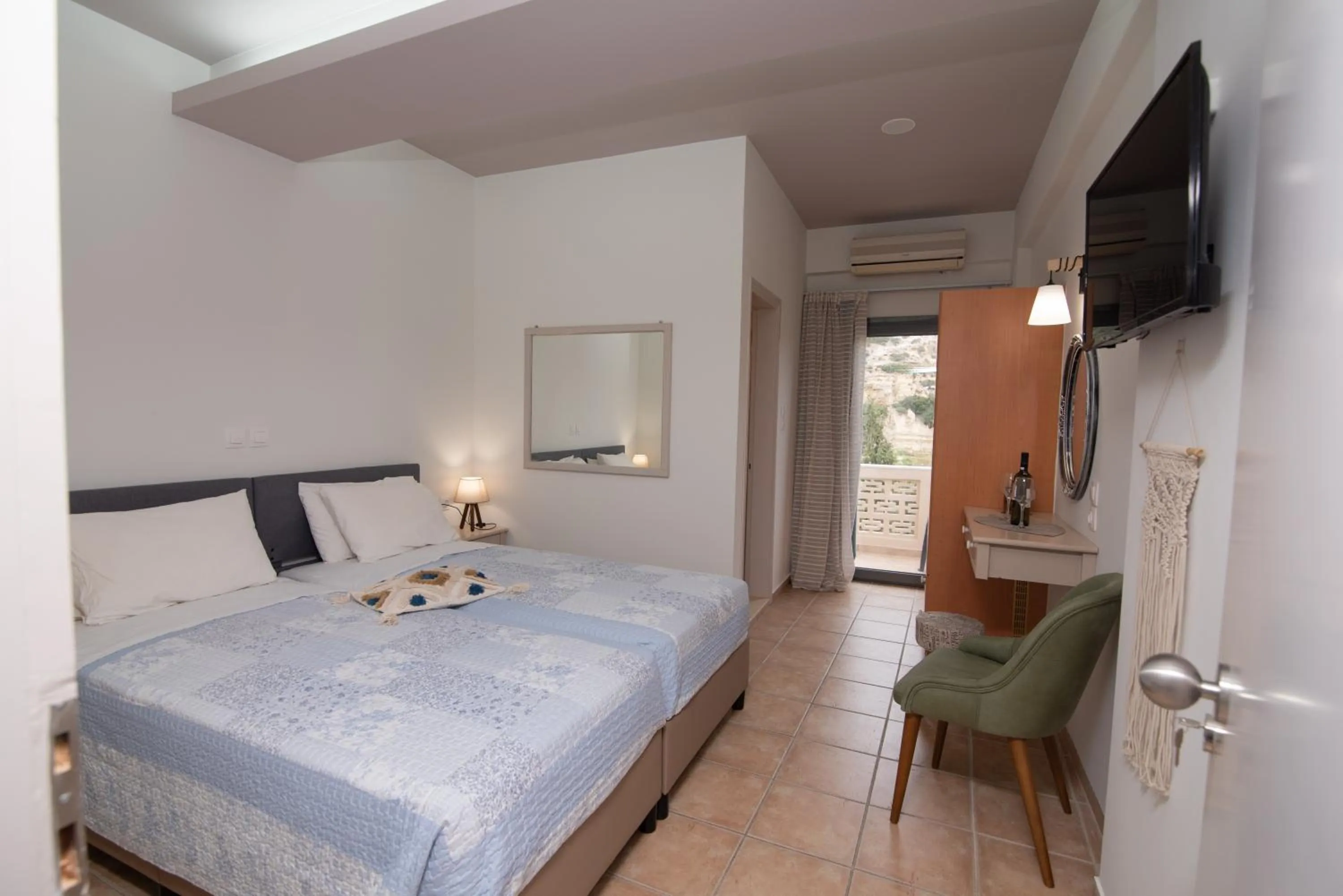 Bedroom, Bed in Tsaner Apartment and Rooms