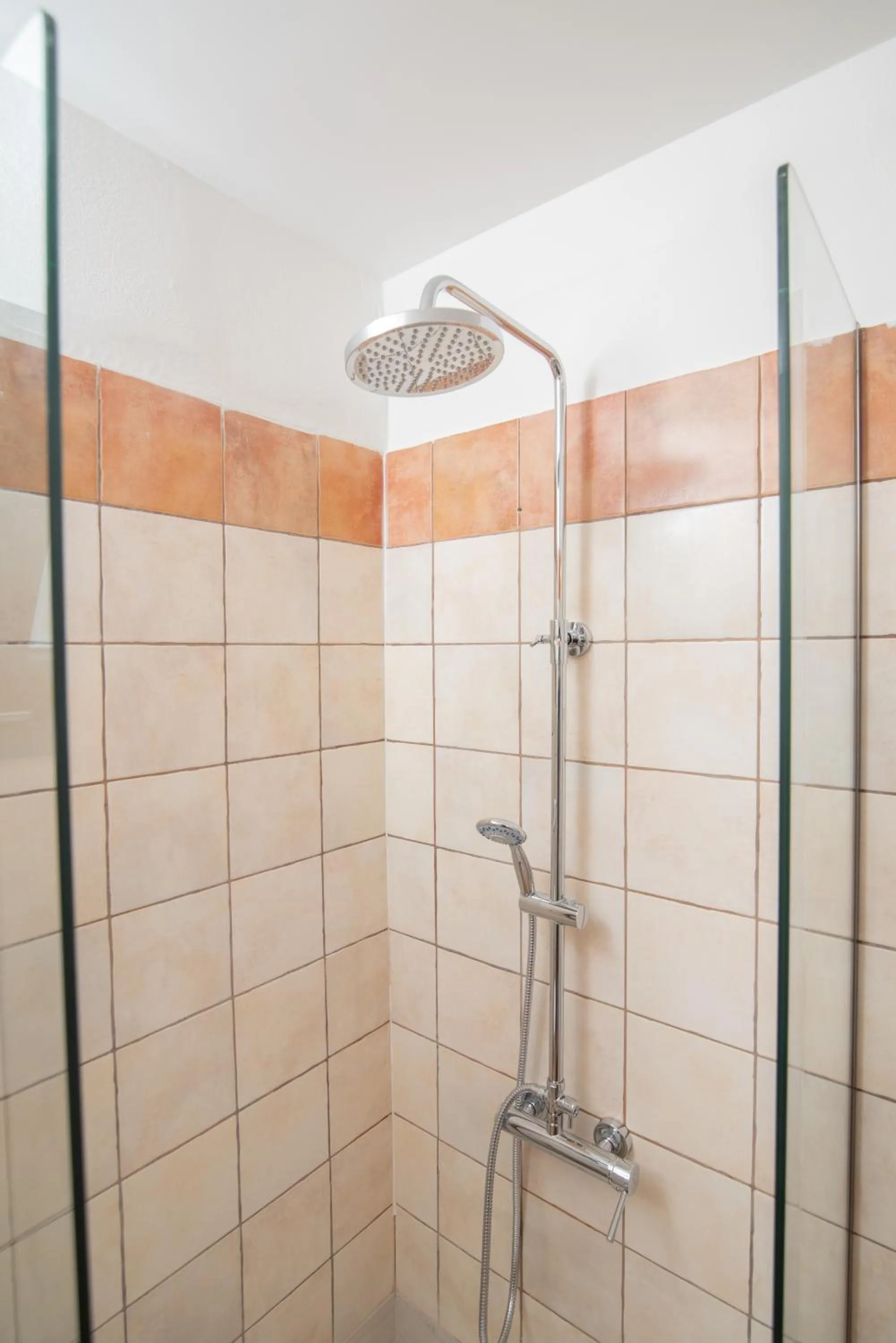 Shower in Tsaner Apartment and Rooms