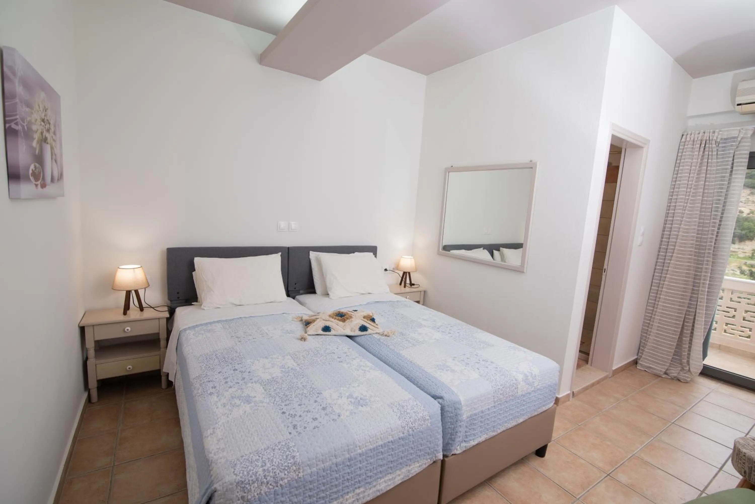 Bedroom, Bed in Tsaner Apartment and Rooms