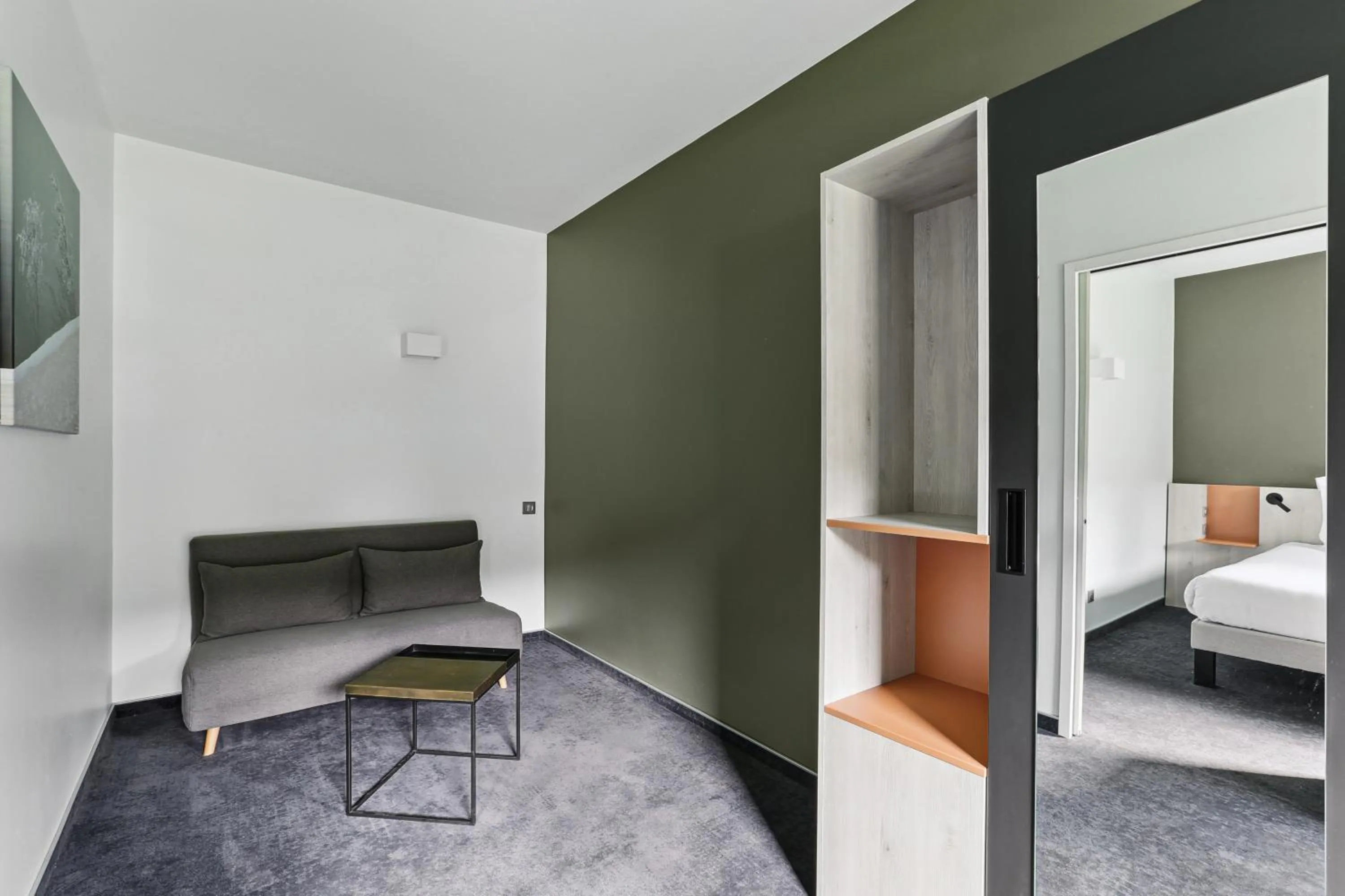 Living room, Bed in Hôtel Restaurant AKENA Molinges - La Brocatelle