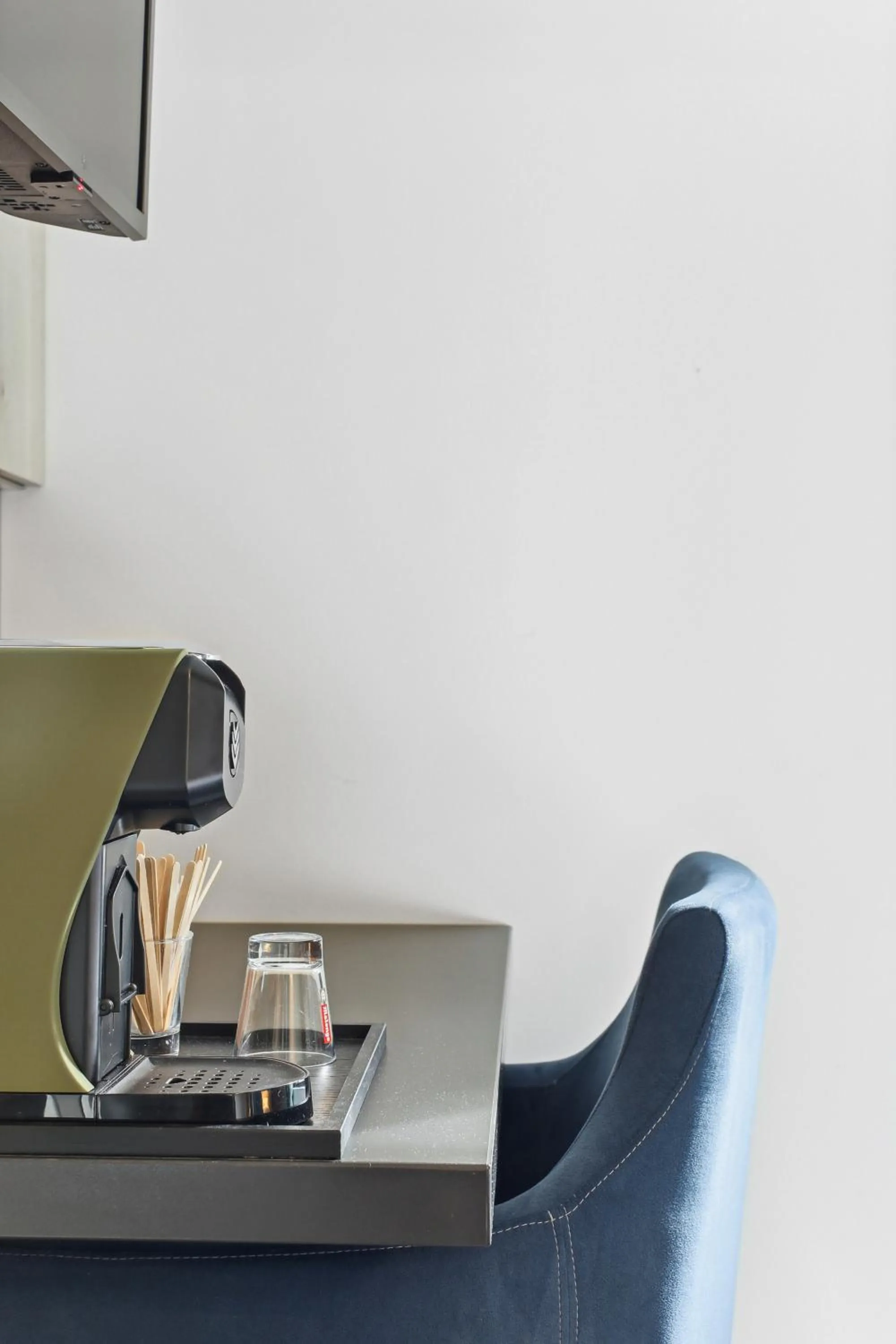 Coffee/tea facilities in Hôtel Restaurant AKENA Molinges - La Brocatelle