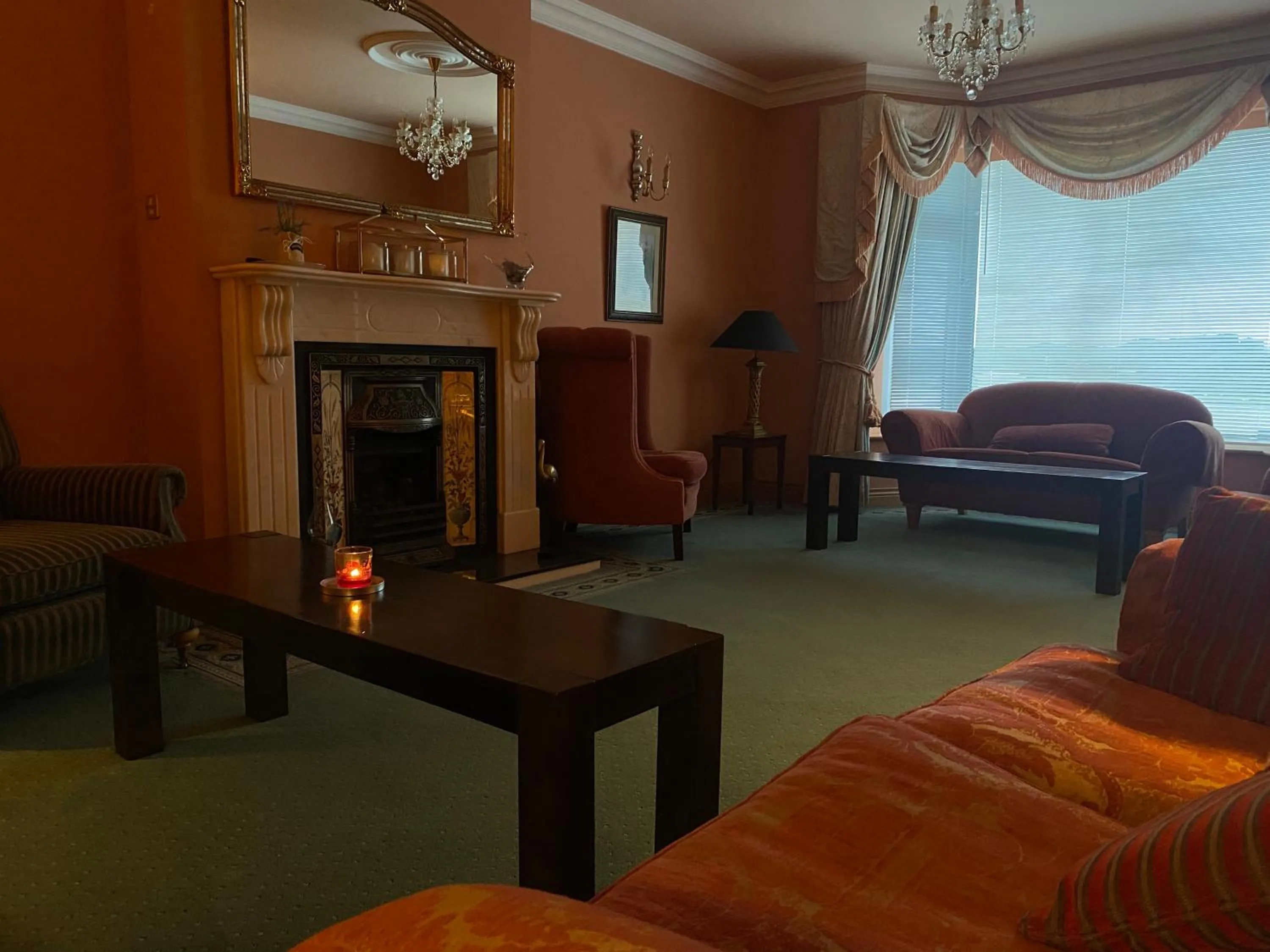 Living room in Atlantic Lodge