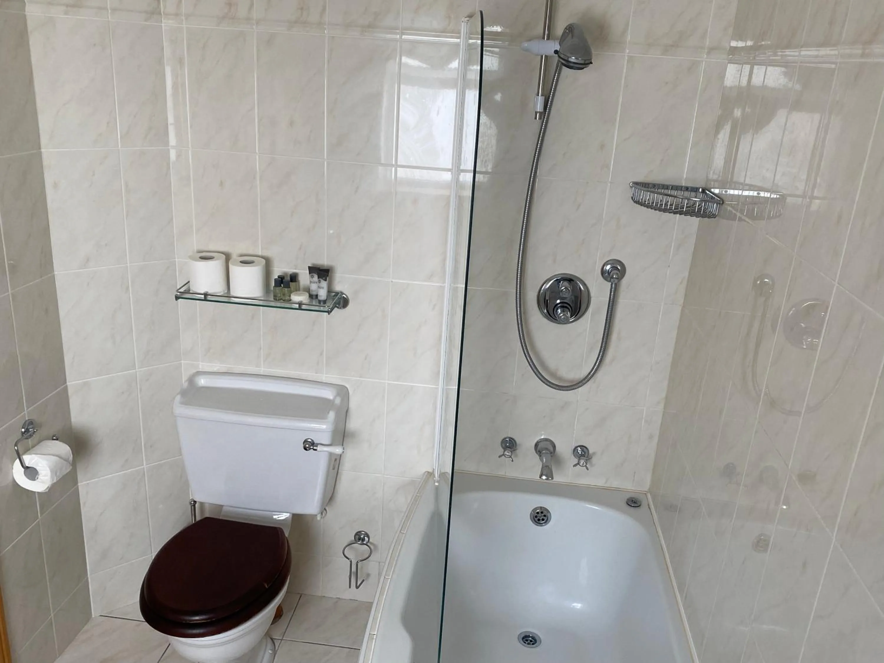 Bathroom in Atlantic Lodge