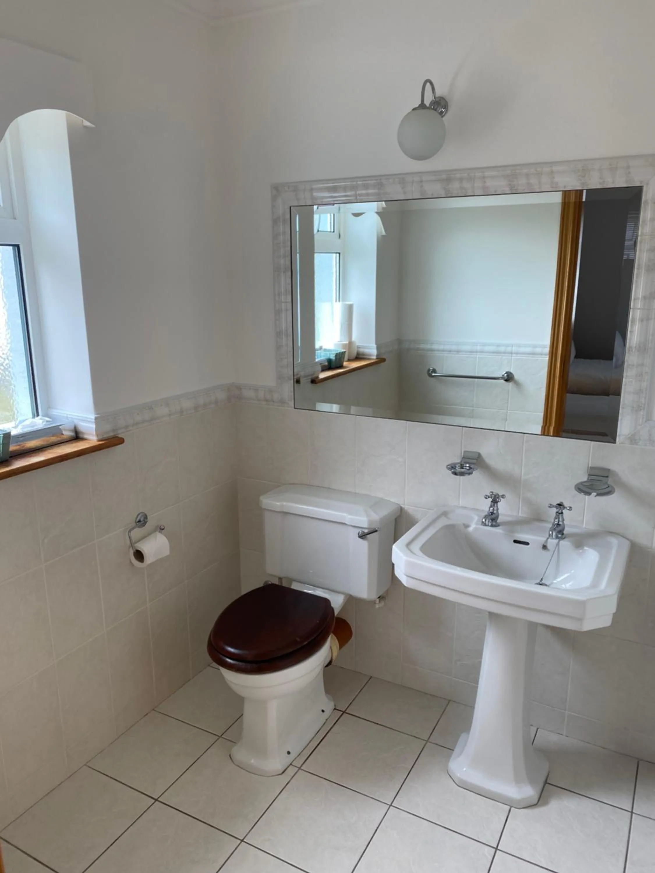 Bathroom in Atlantic Lodge