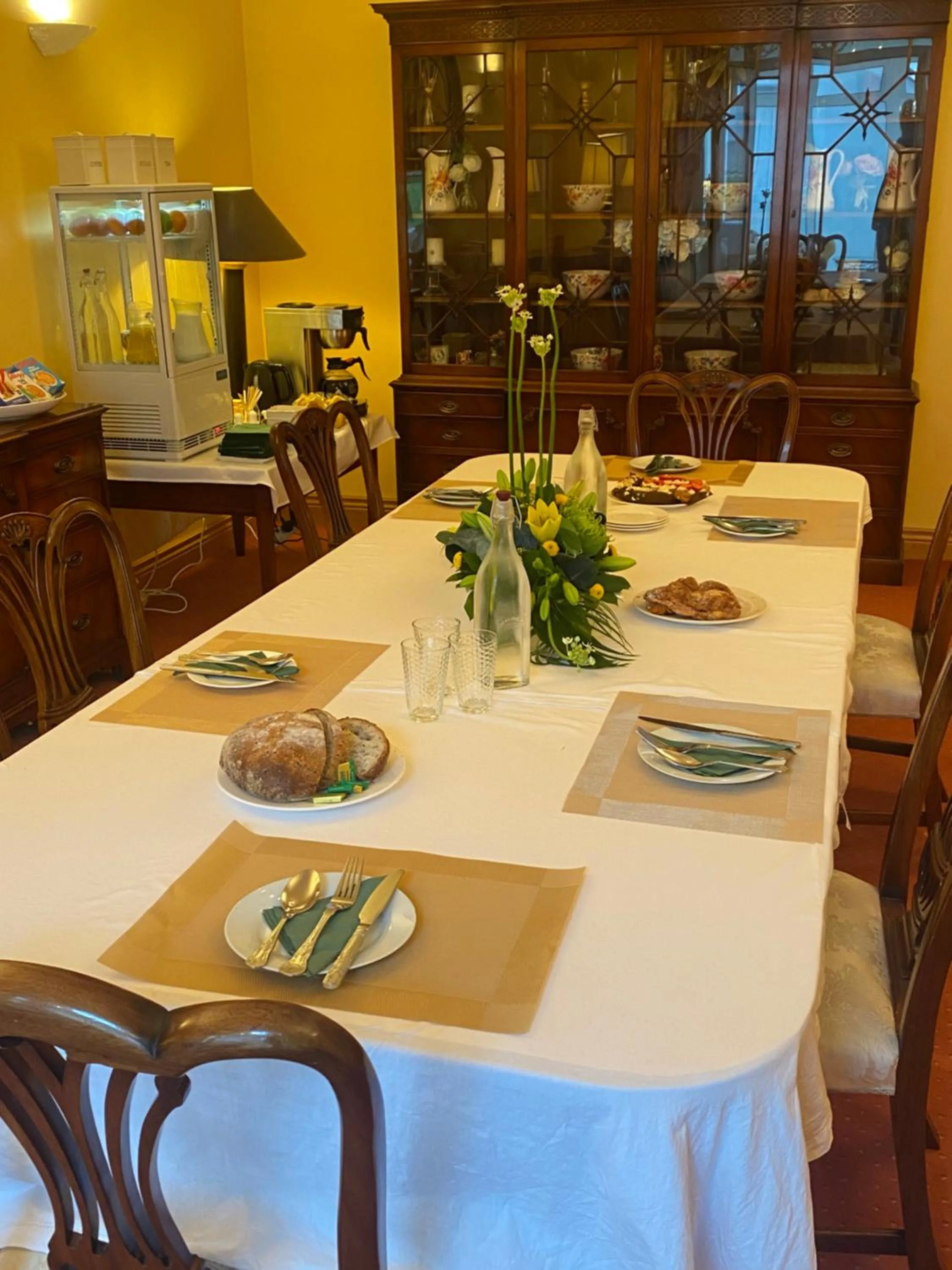 Dining area in Atlantic Lodge