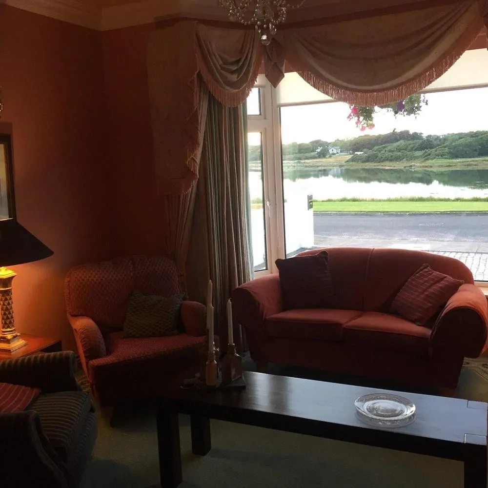 Living room in Atlantic Lodge