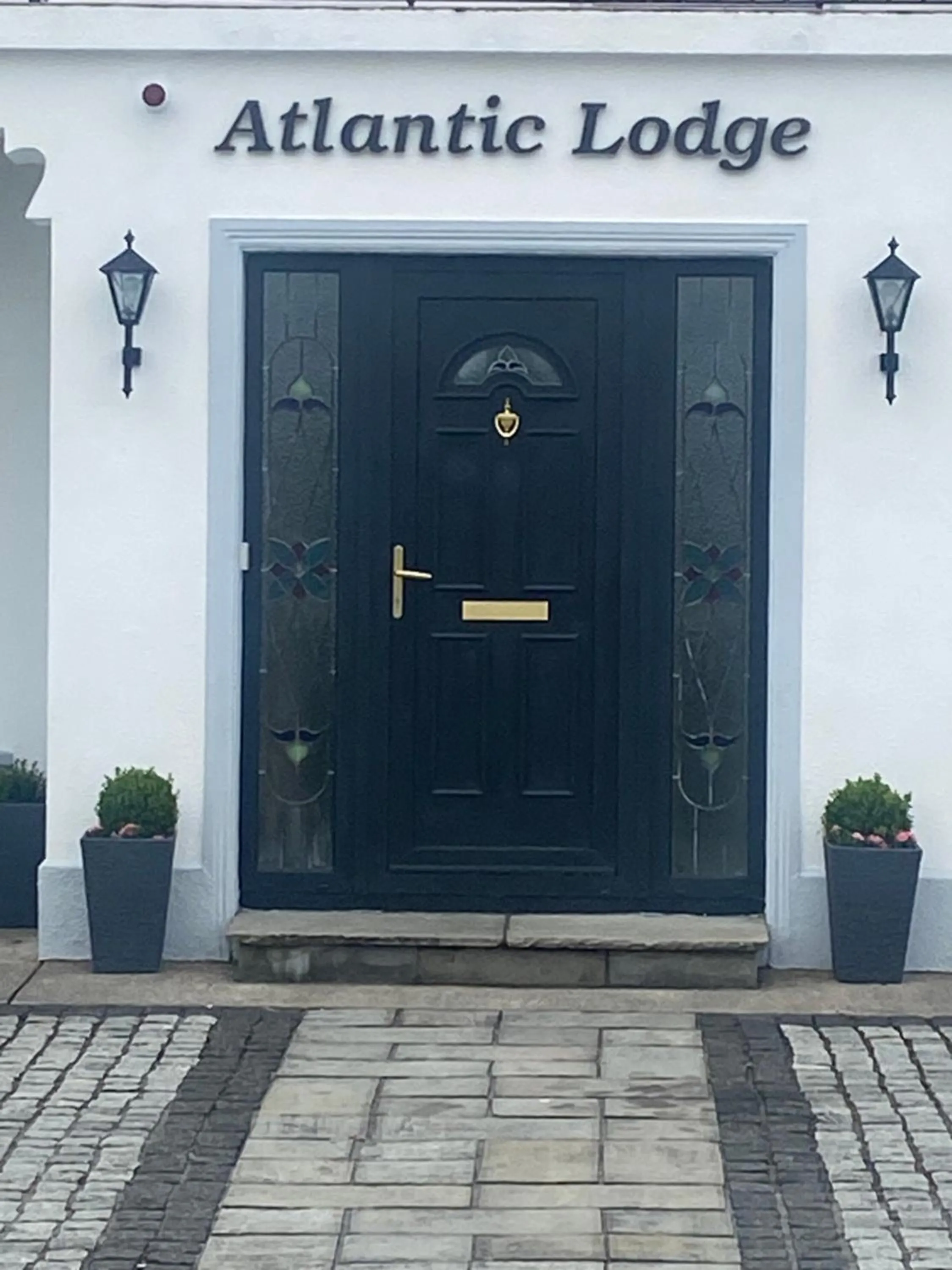 Facade/entrance in Atlantic Lodge