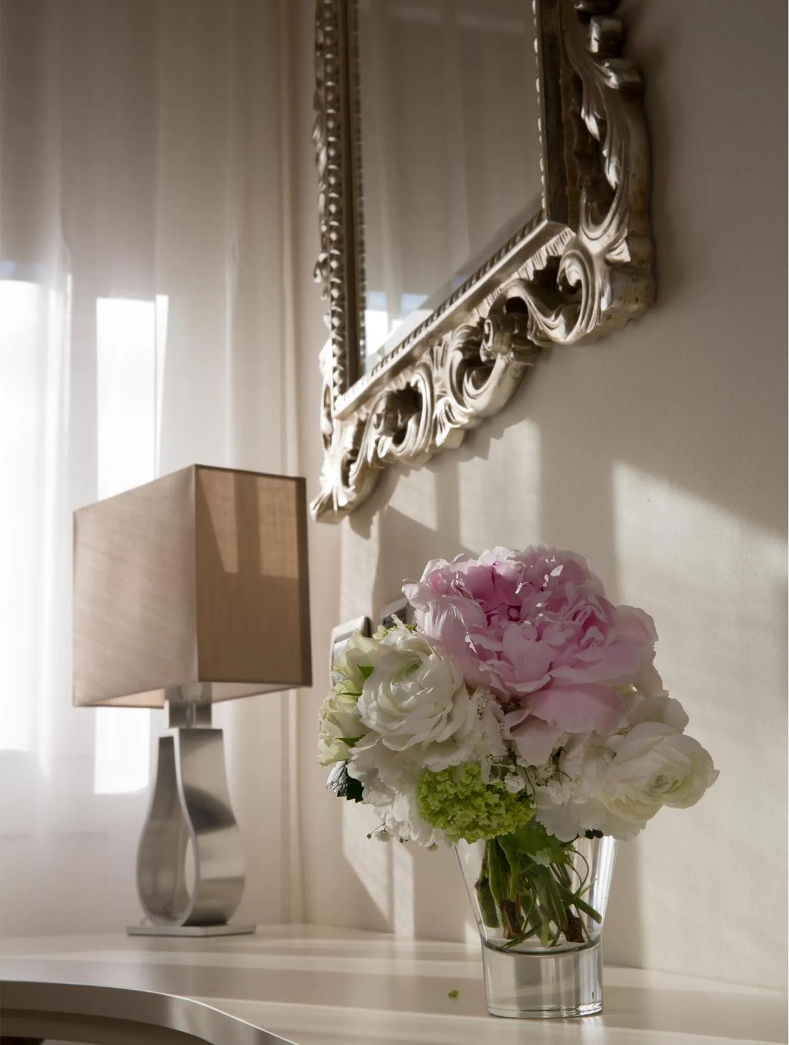 Decorative detail in Hotel Tigullio Et De Milan