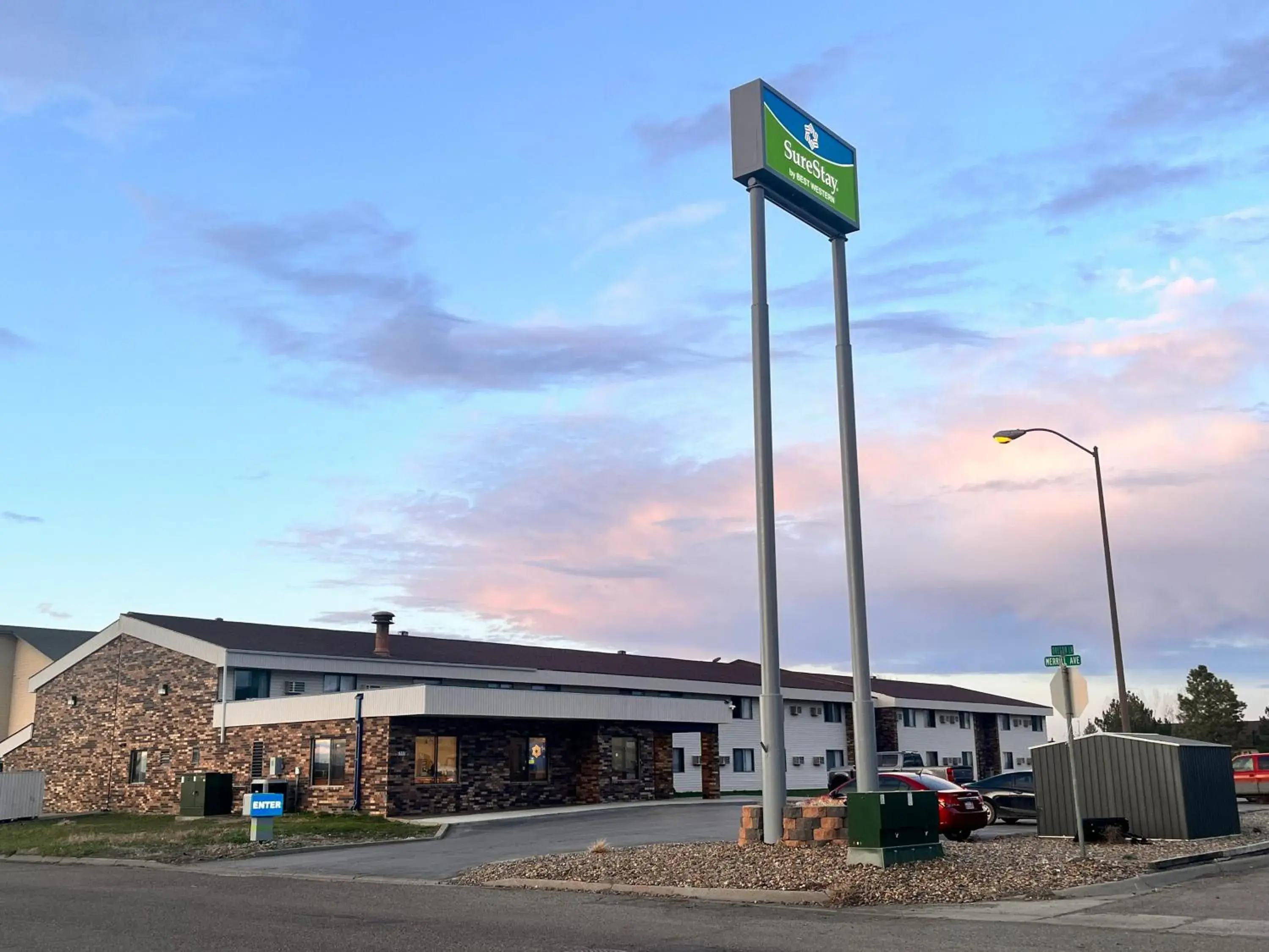 Property building in SureStay by Best Western Glendive Yellowstone River Property building in SureStay by Best Western Glendive Yellowstone River
