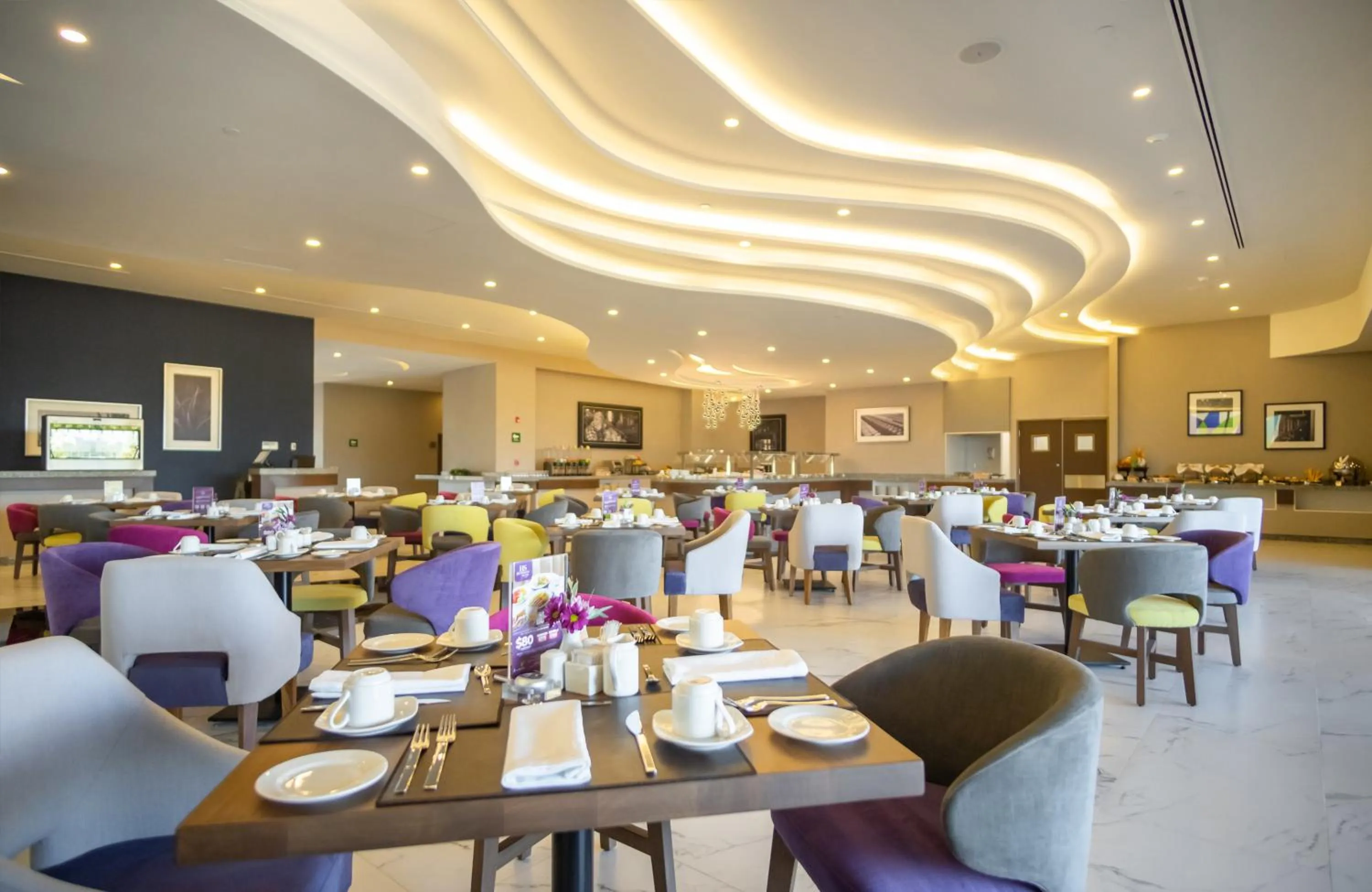 Restaurant/places to eat in Sheraton Guadalajara Expo