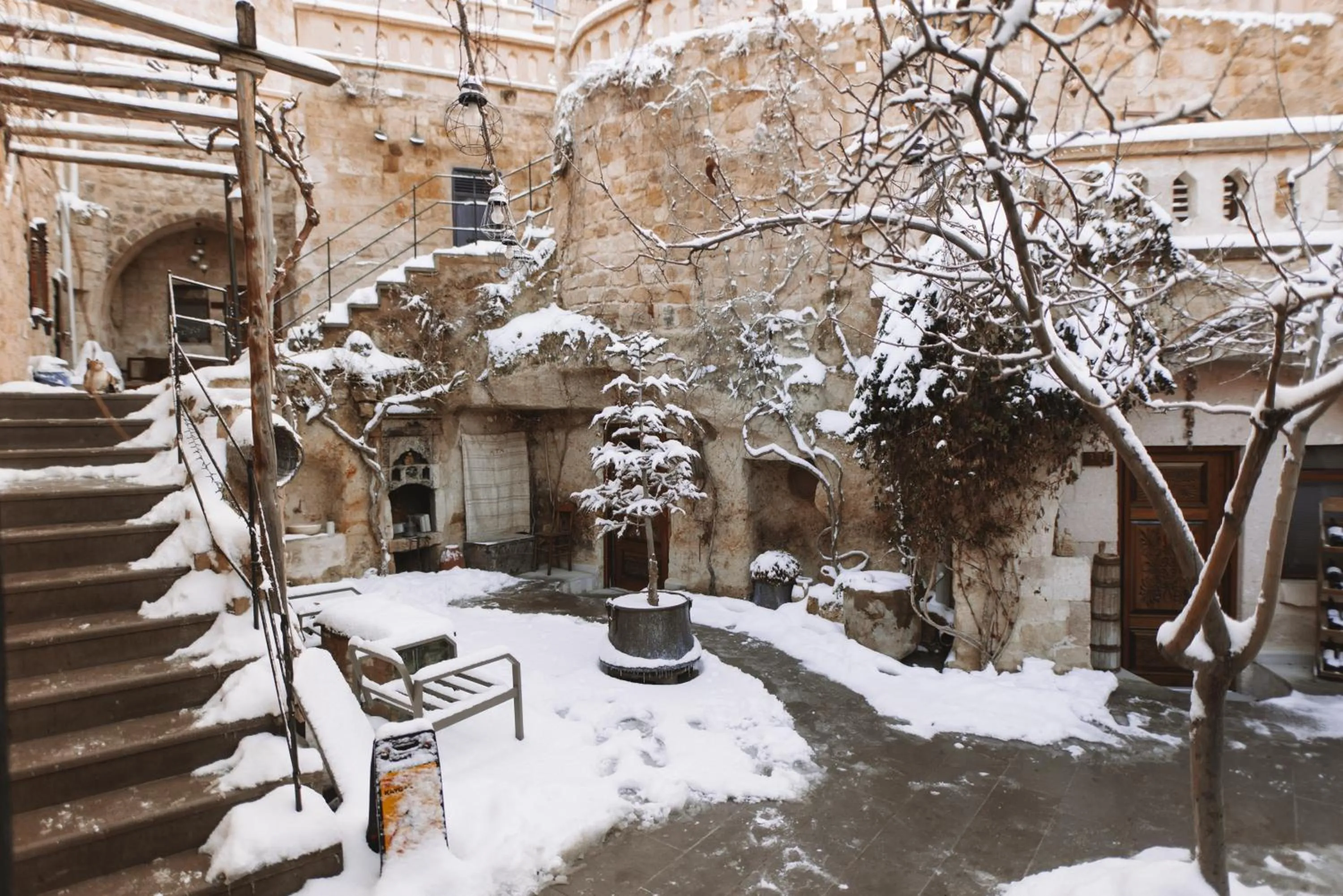 Day in Kayata Cave Suites Special Class