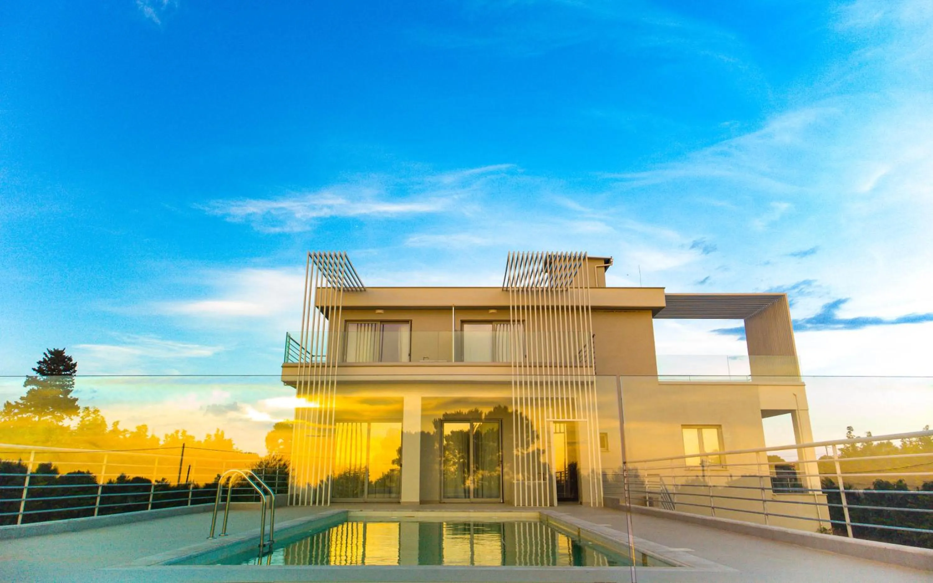 Property building in IO Luxury Pool & Hot Tub Suites