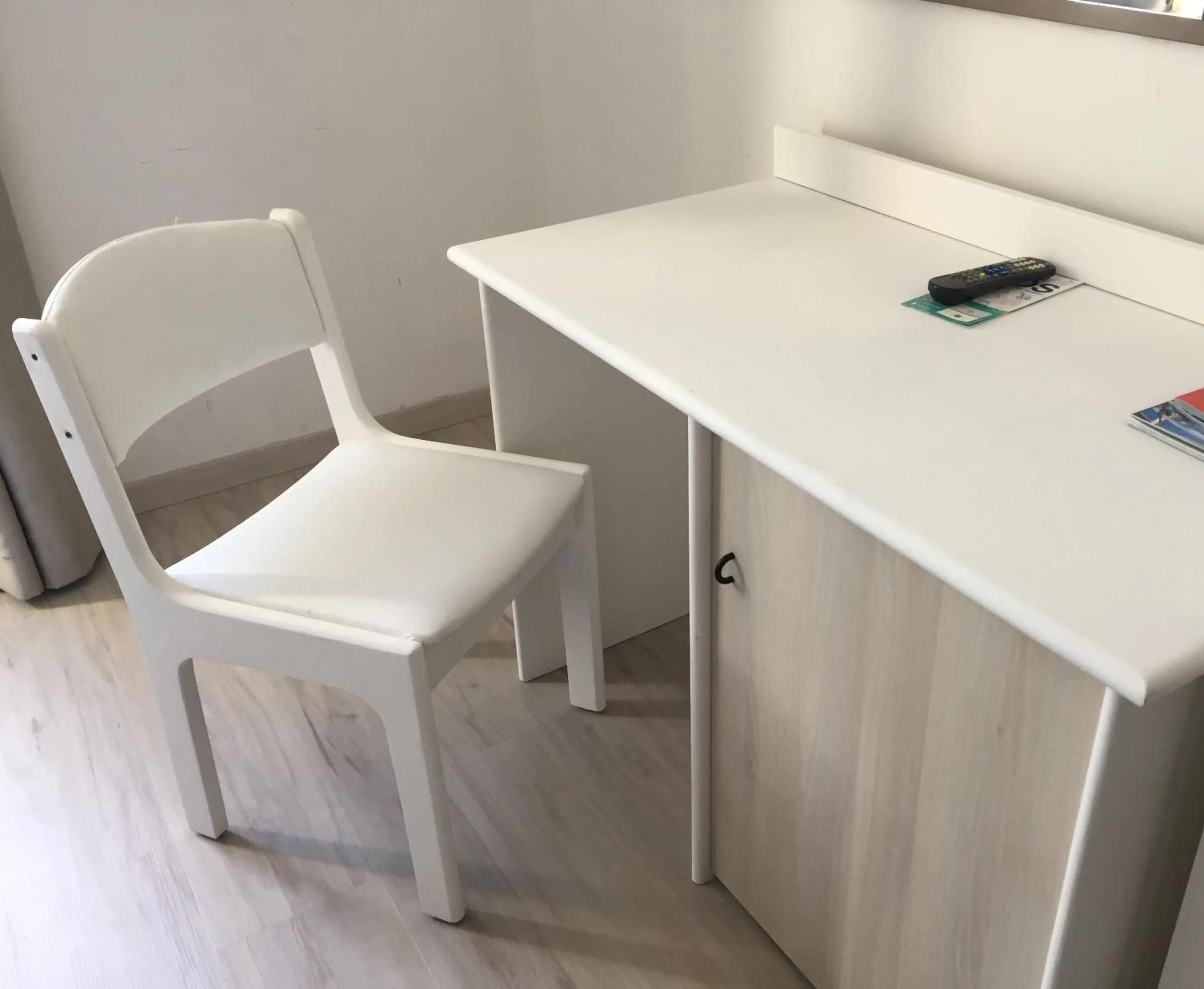 Photo of the whole room in Hotel Plaza