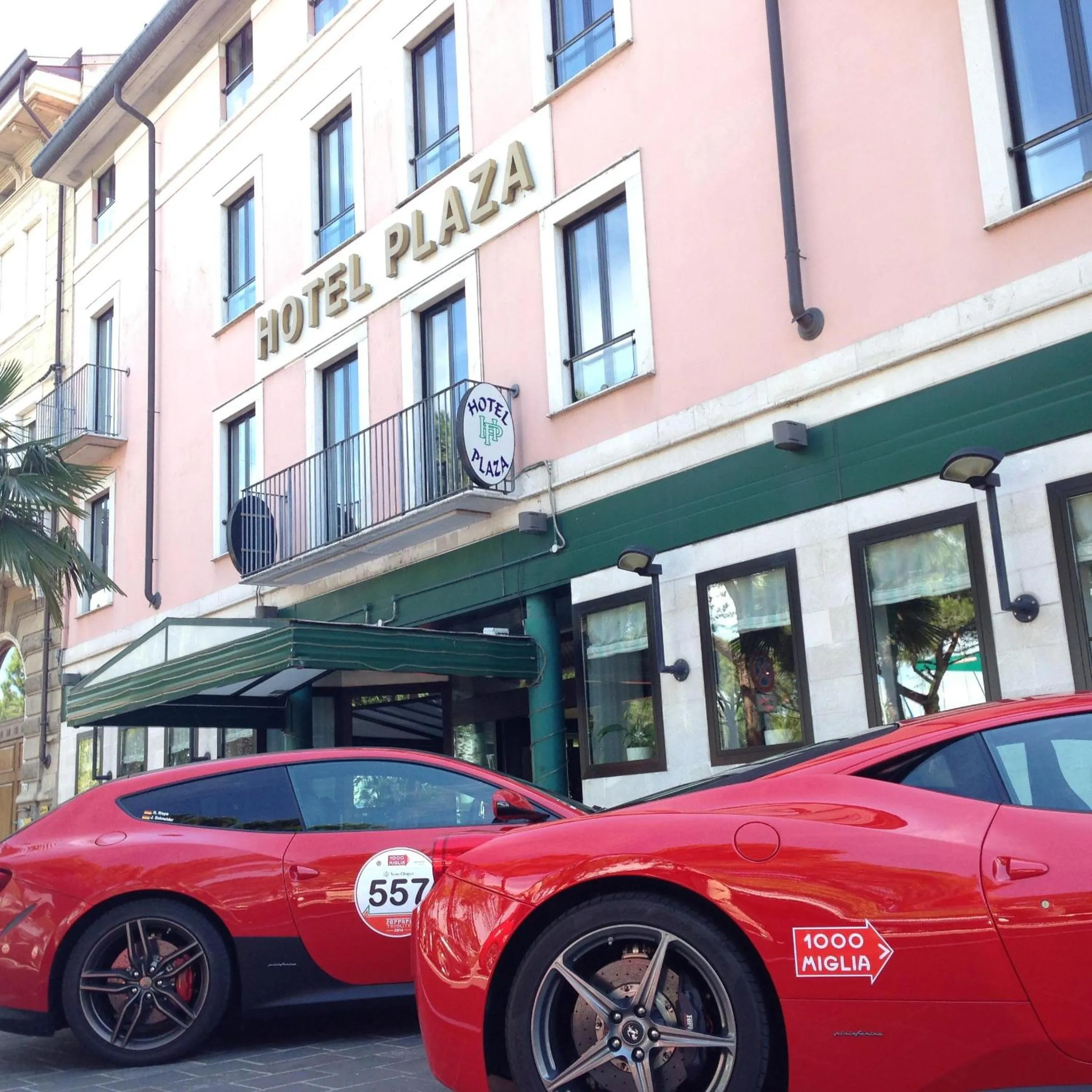 Facade/entrance in Hotel Plaza
