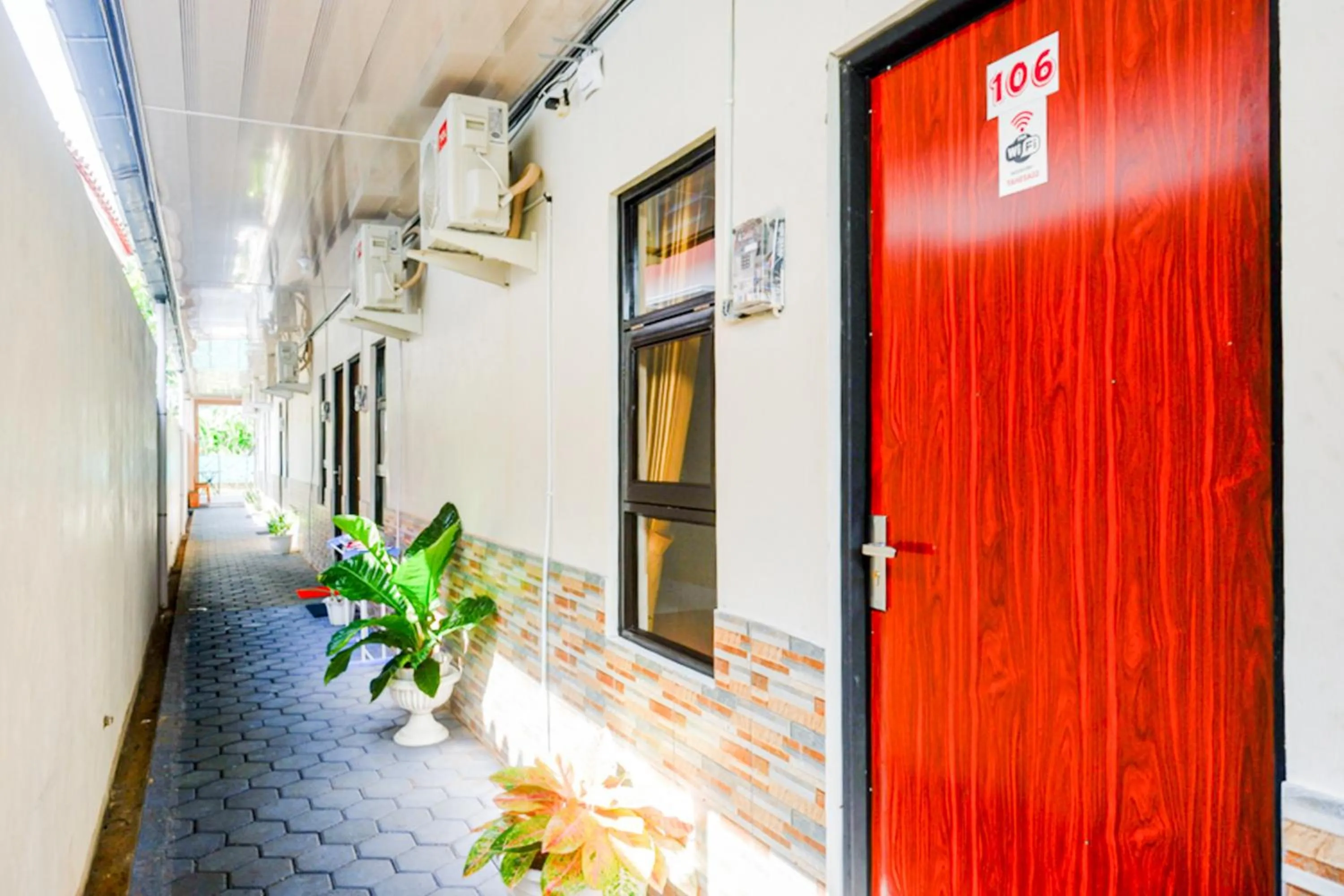 Property building in RedDoorz Syariah near Stasiun Gumilir Cilacap