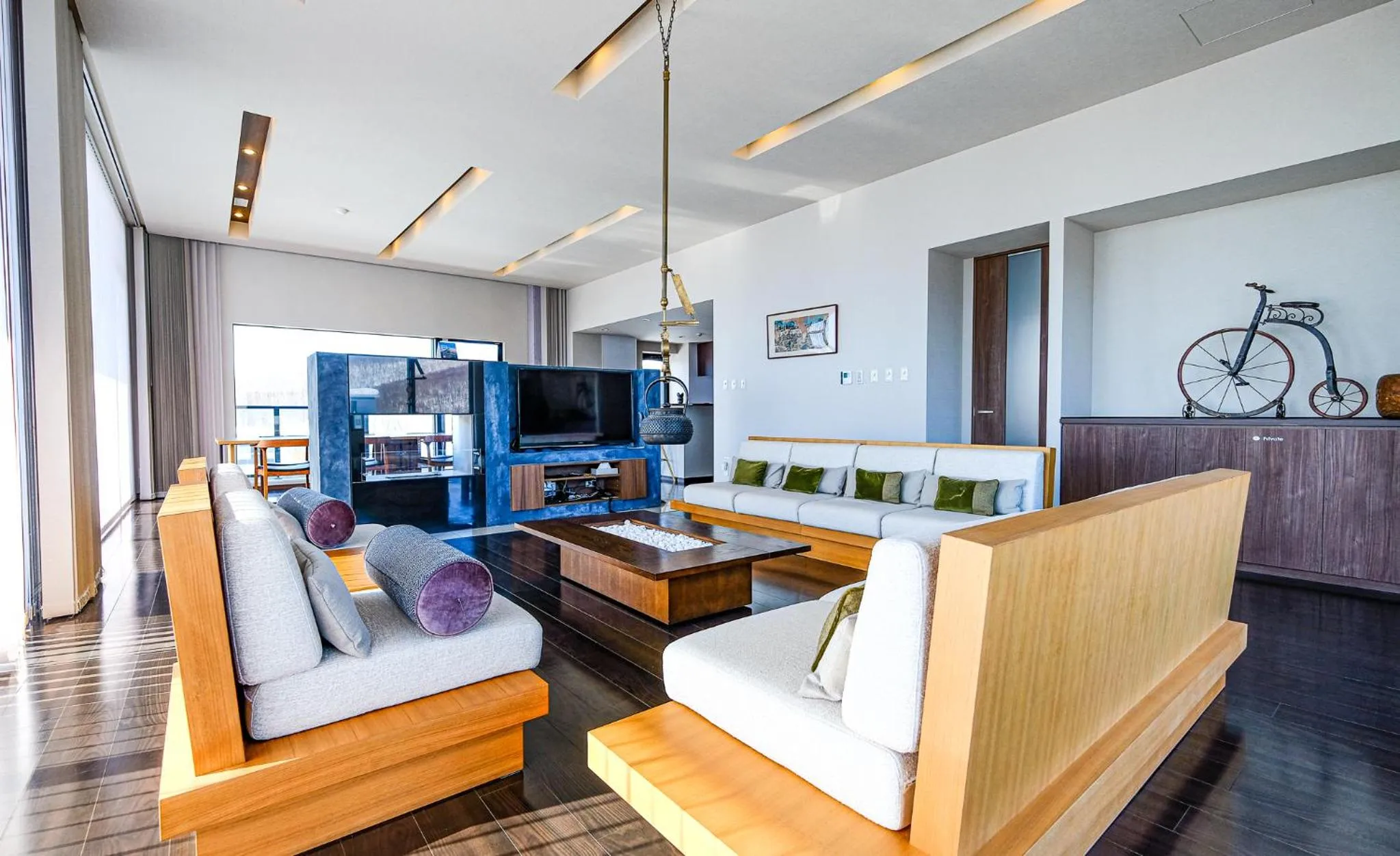 Living room in Miru Nozomi Views