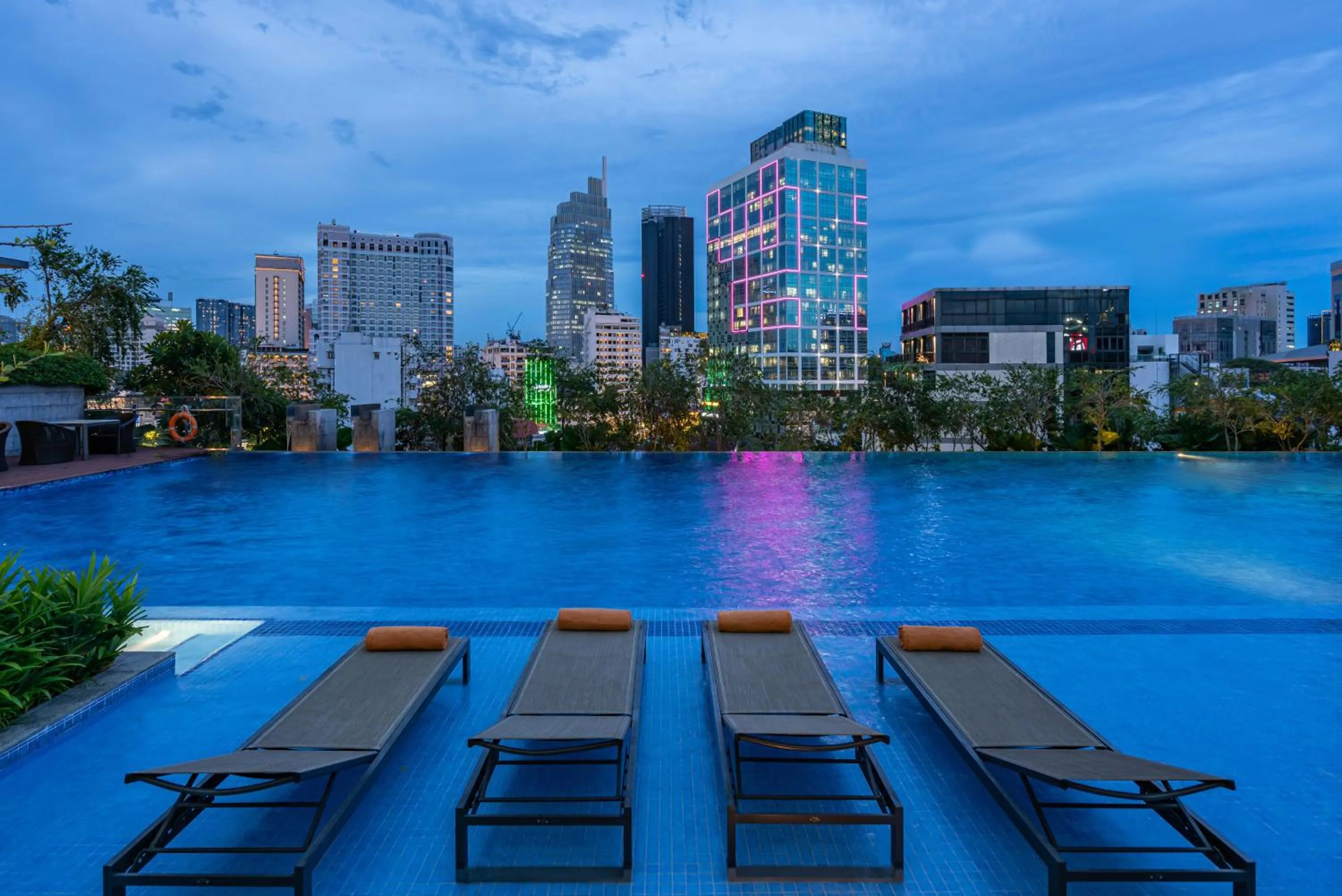 Swimming pool in Fusion Original Saigon Centre