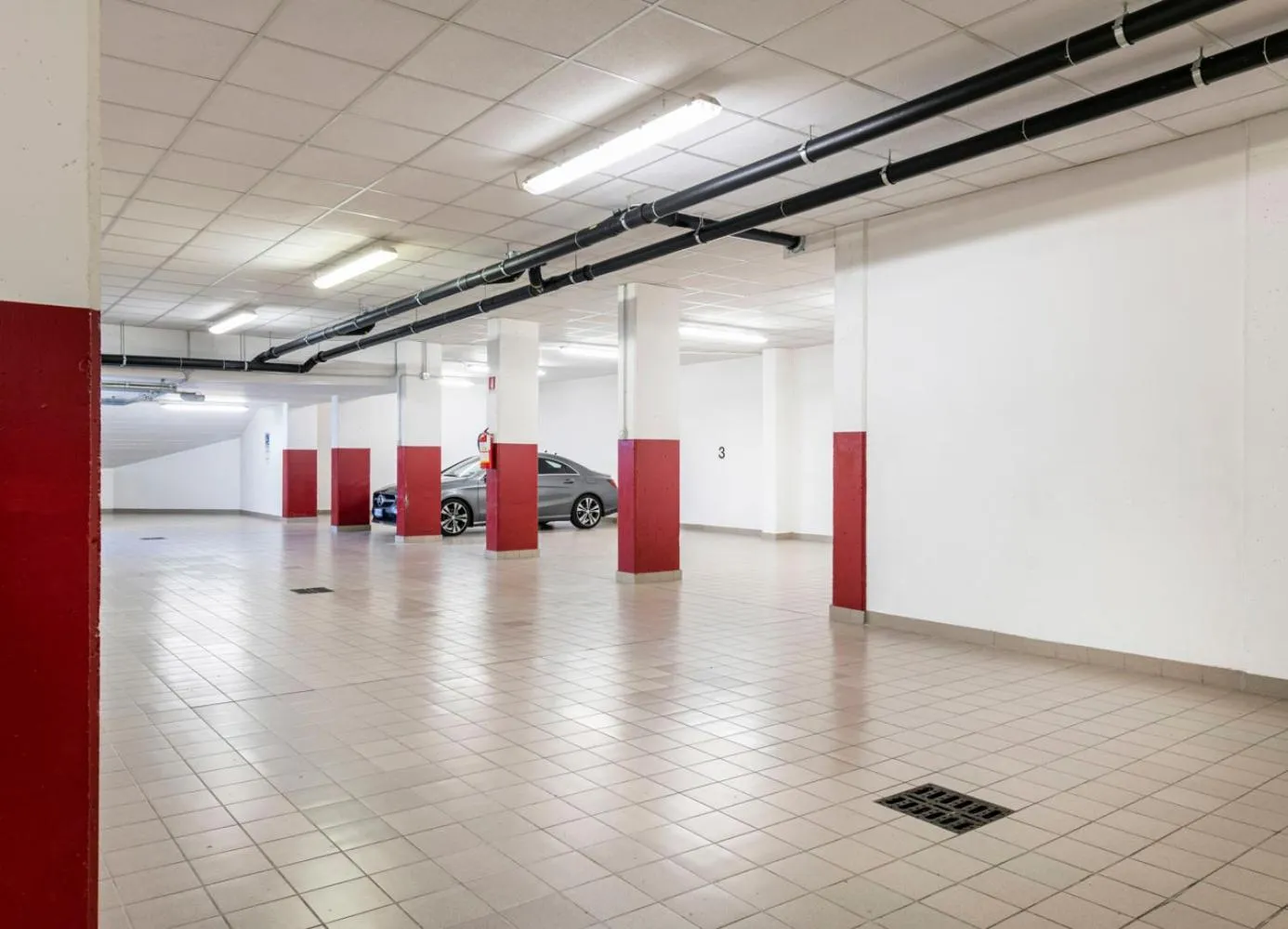 Parking in Hotel La Perla