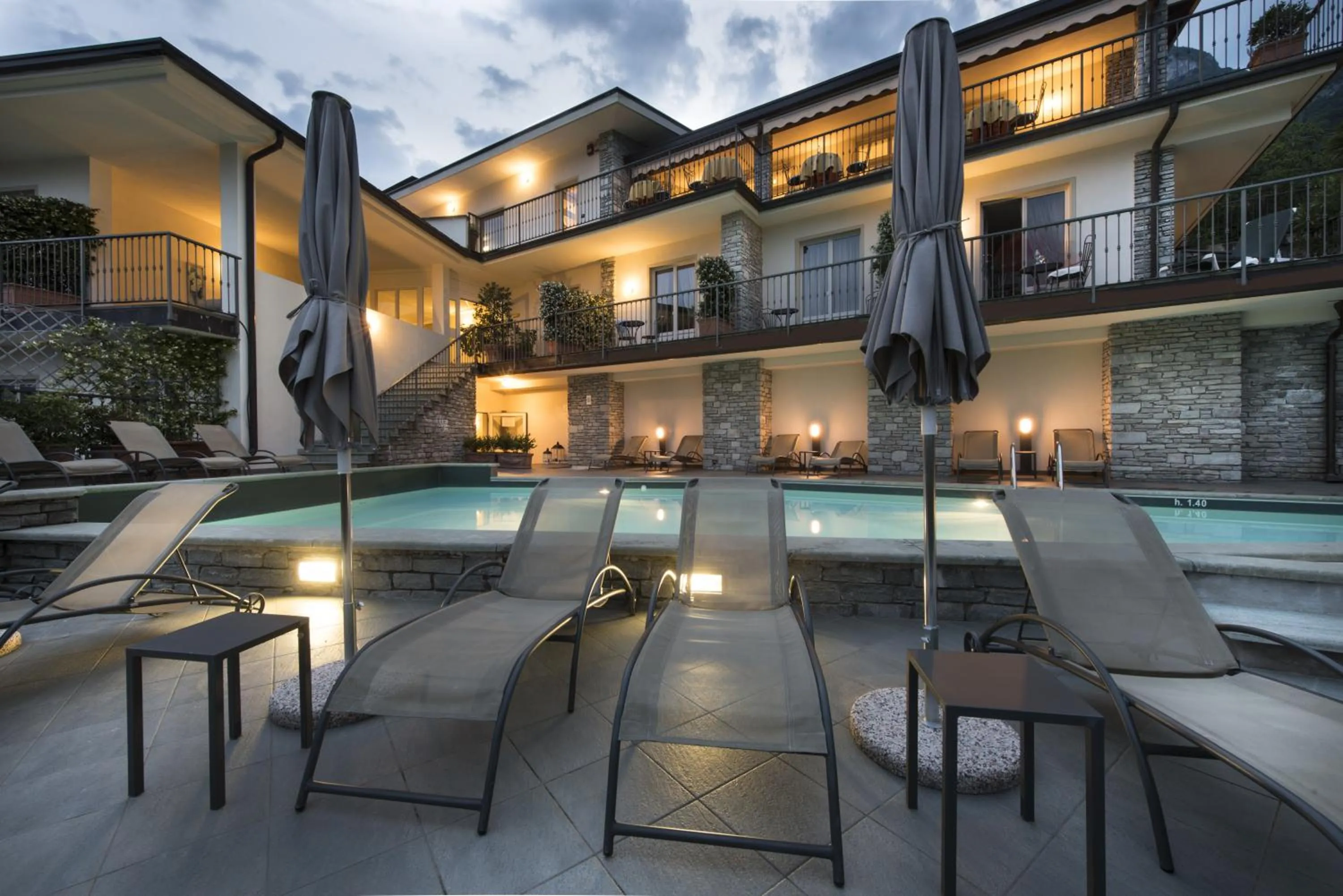 Swimming pool in Hotel La Perla