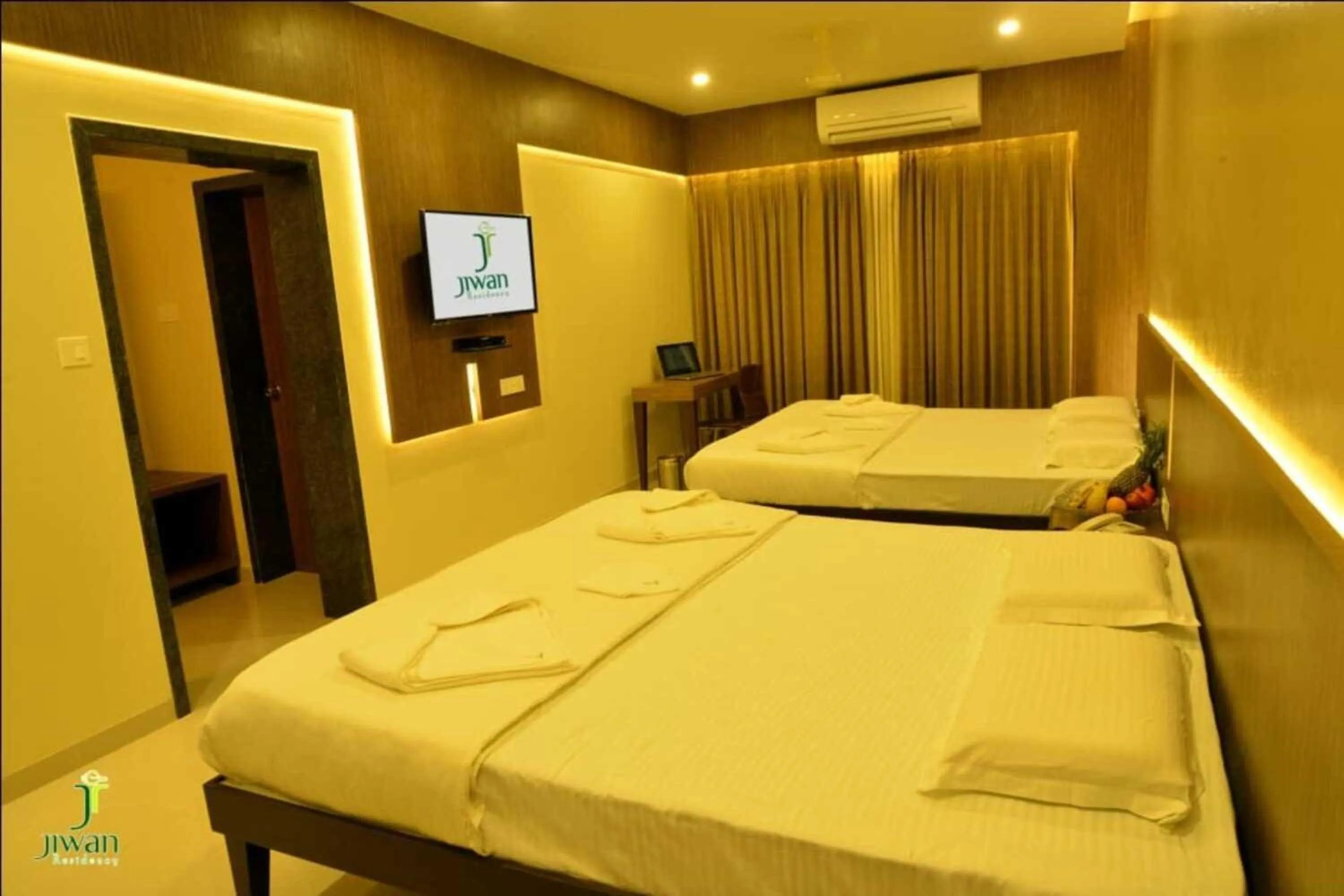 Photo of the whole room, Bed in Hotel Fortune