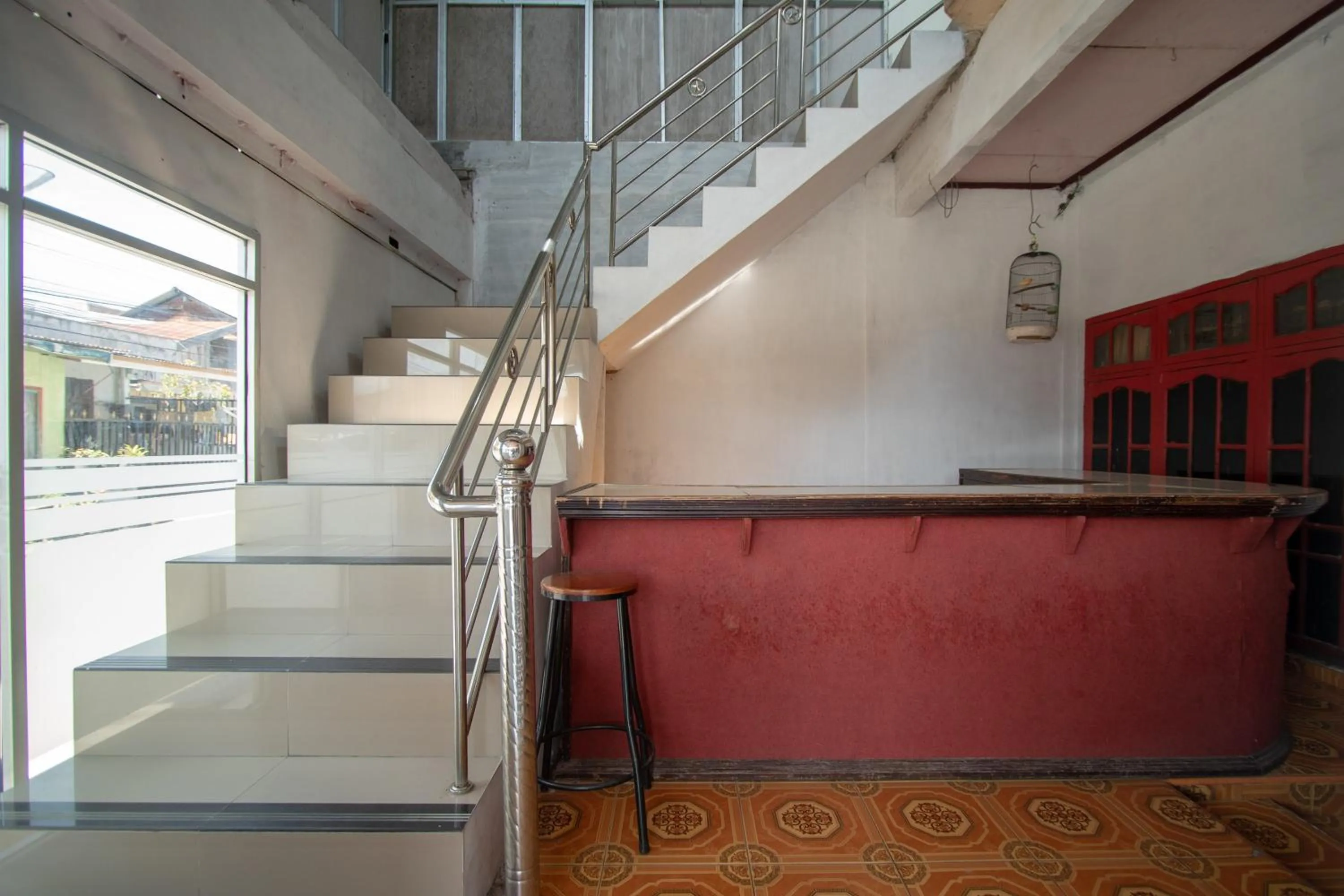 Lobby or reception in RedDoorz Syariah near Danau Lut Tawar Takengon 2